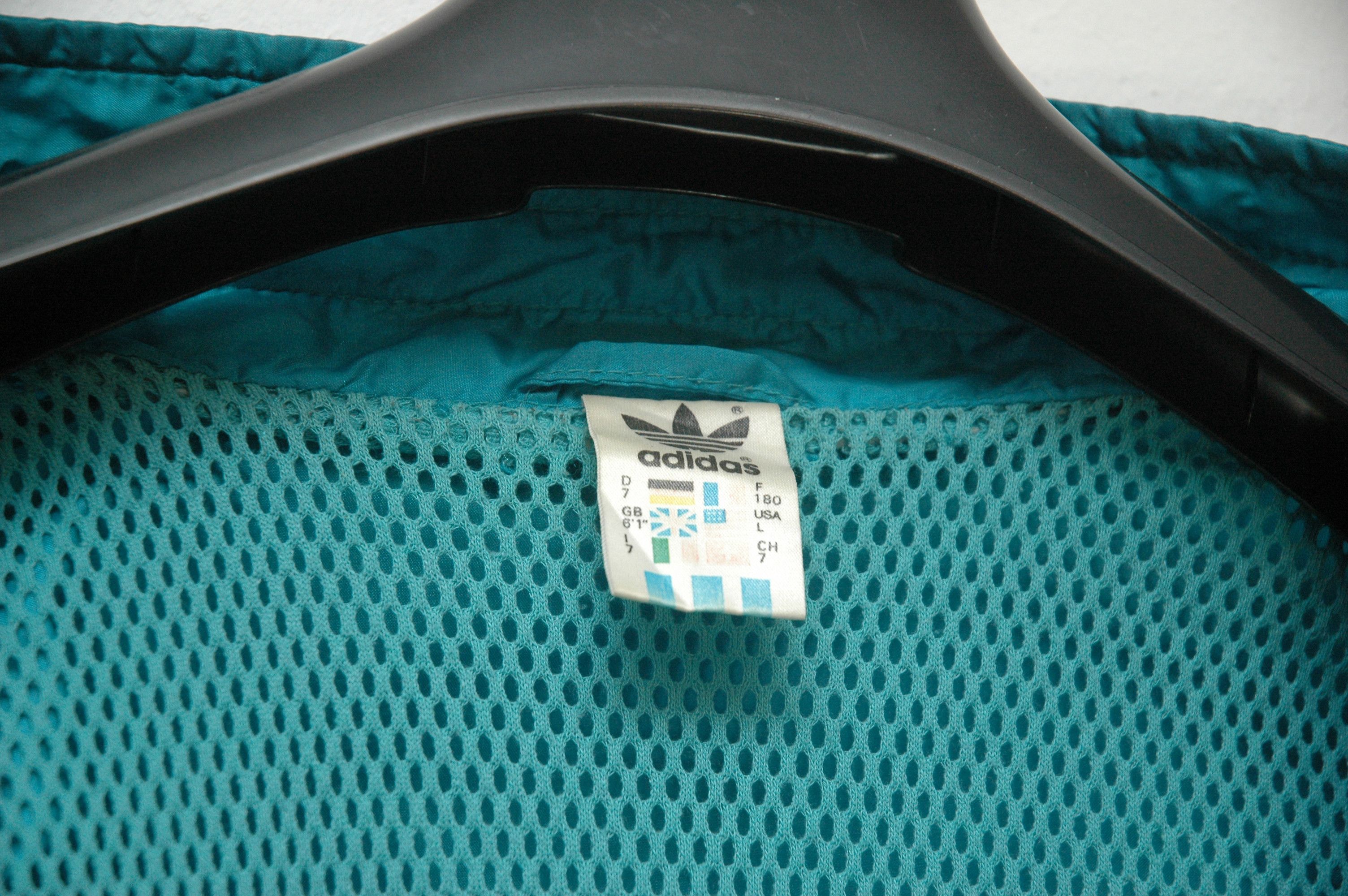 Adidas Adidas Vintage Taiwan 90s 80s Light Jacket Size US L / EU 52-54 / 3 - 6 Thumbnail