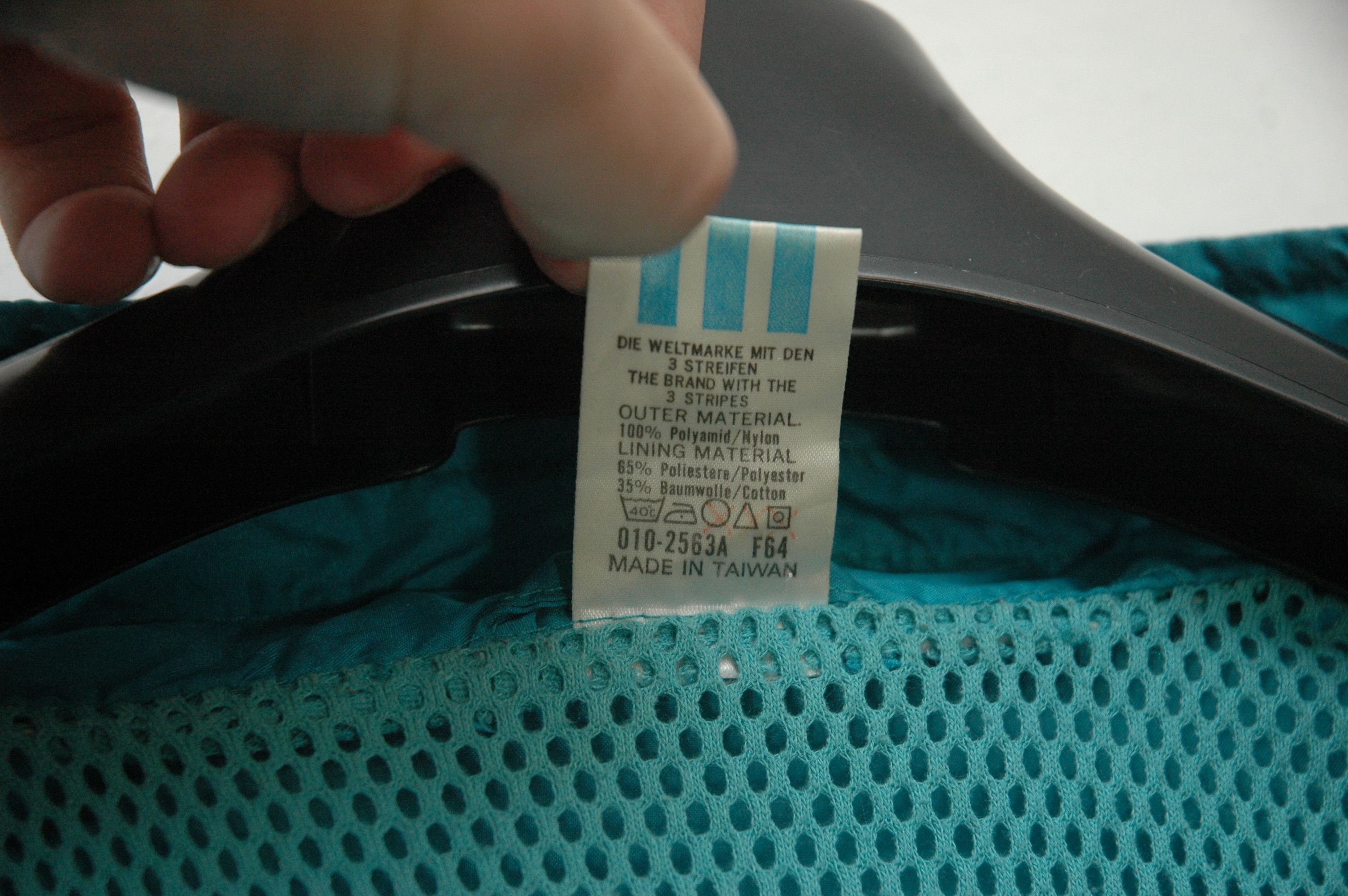 Adidas Adidas Vintage Taiwan 90s 80s Light Jacket Size US L / EU 52-54 / 3 - 7 Thumbnail
