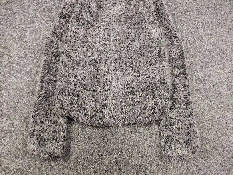 Japanese Brand Vintage 90's Japanese Gray Mohair Style Fuzzy Cardigan Hype Size S / US 4 / IT 40 - 4 Thumbnail