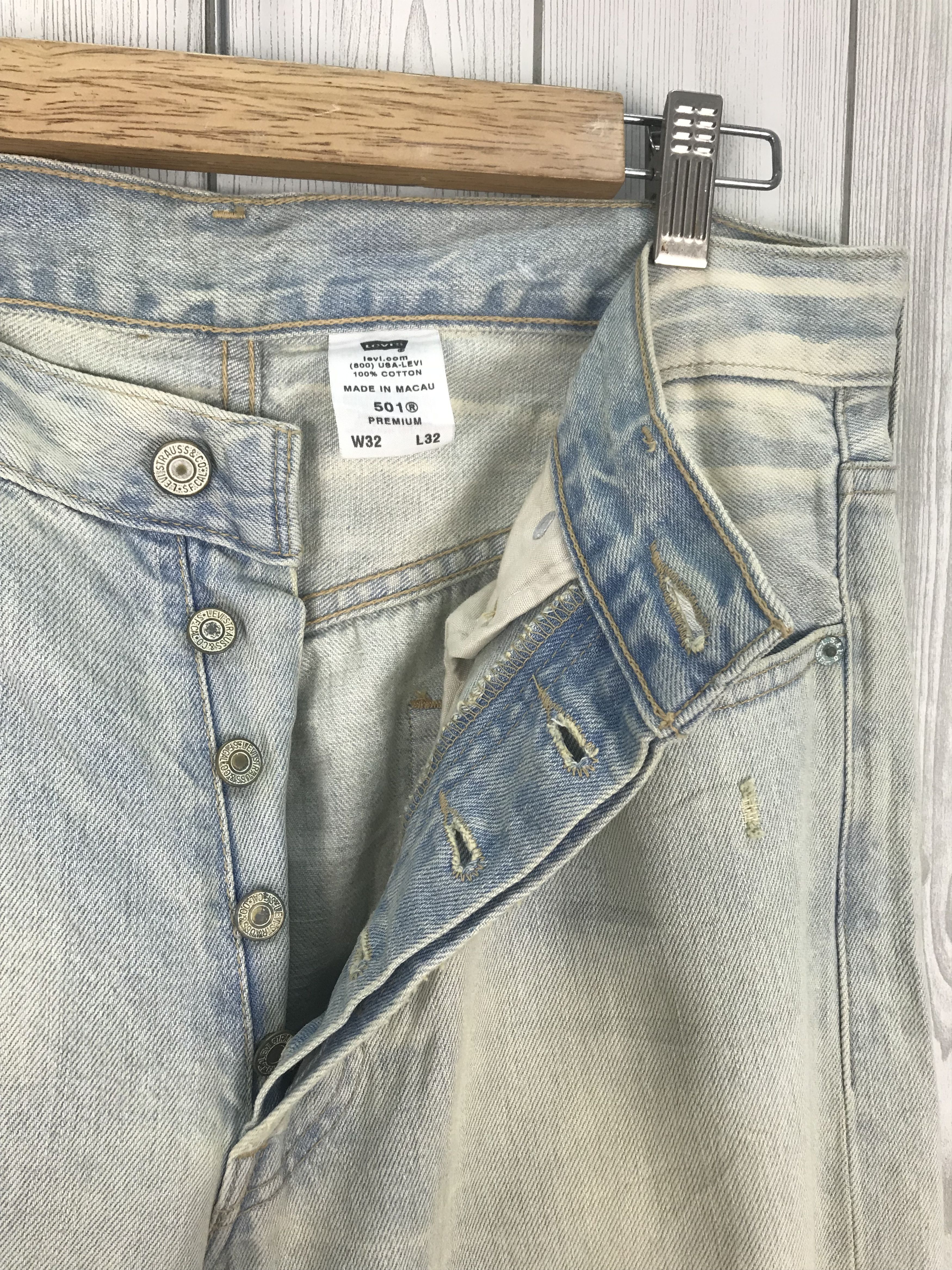 Levi's Vintage Clothing Vintage LEVIS 501 Ripped Bleach Design Denim Jeans Size US 32 / EU 48 - 15 Thumbnail