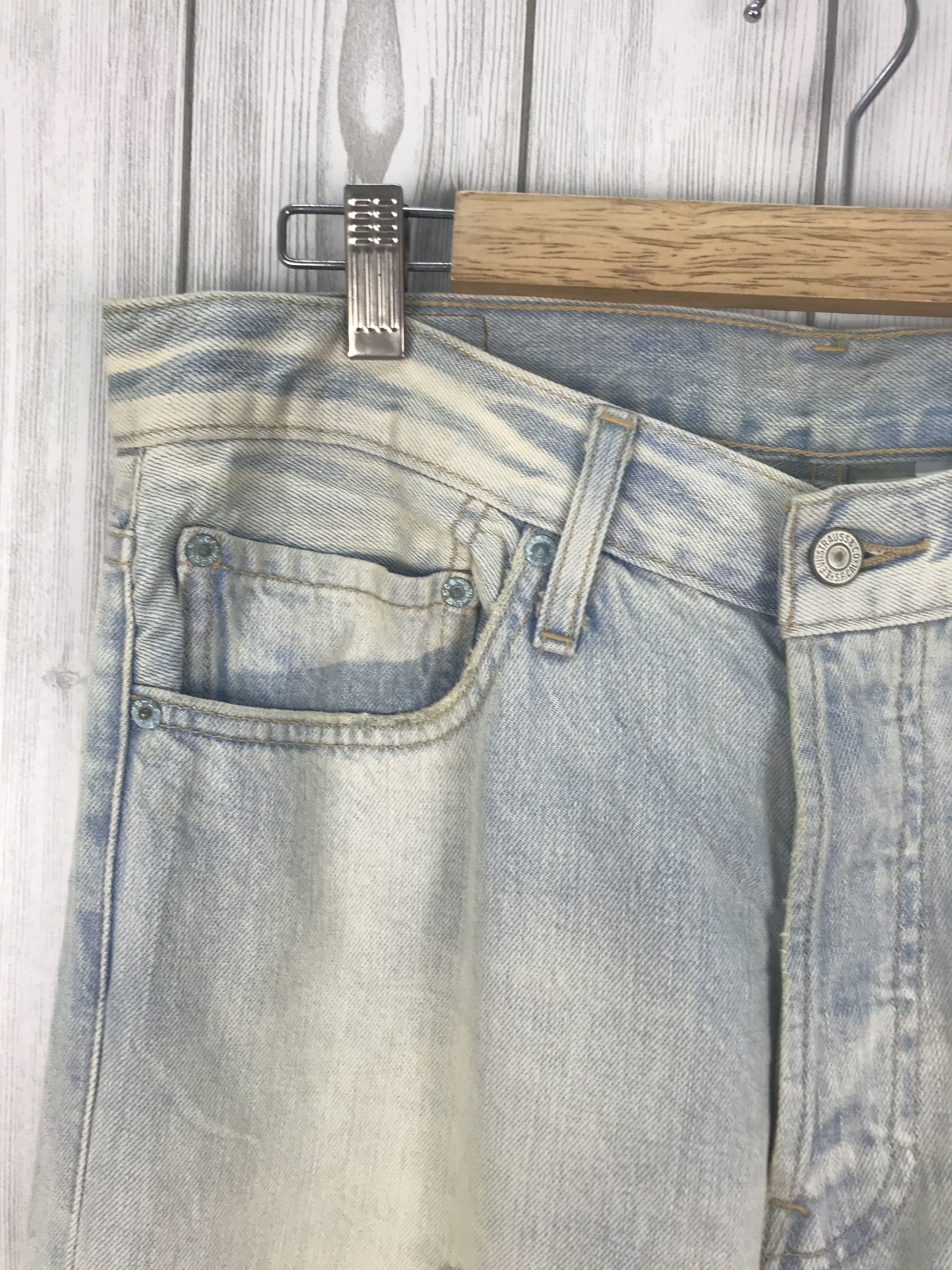 Levi's Vintage Clothing Vintage LEVIS 501 Ripped Bleach Design Denim Jeans Size US 32 / EU 48 - 9 Thumbnail