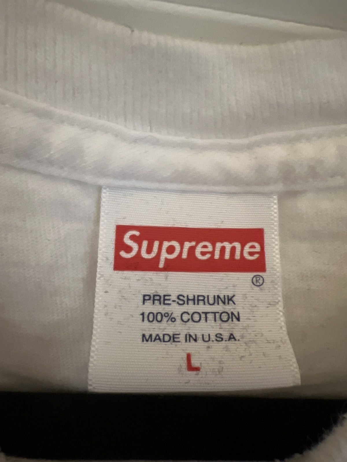 Supreme Who The Fuck is Supreme Tee Size US L / EU 52-54 / 3 - 2 Thumbnail