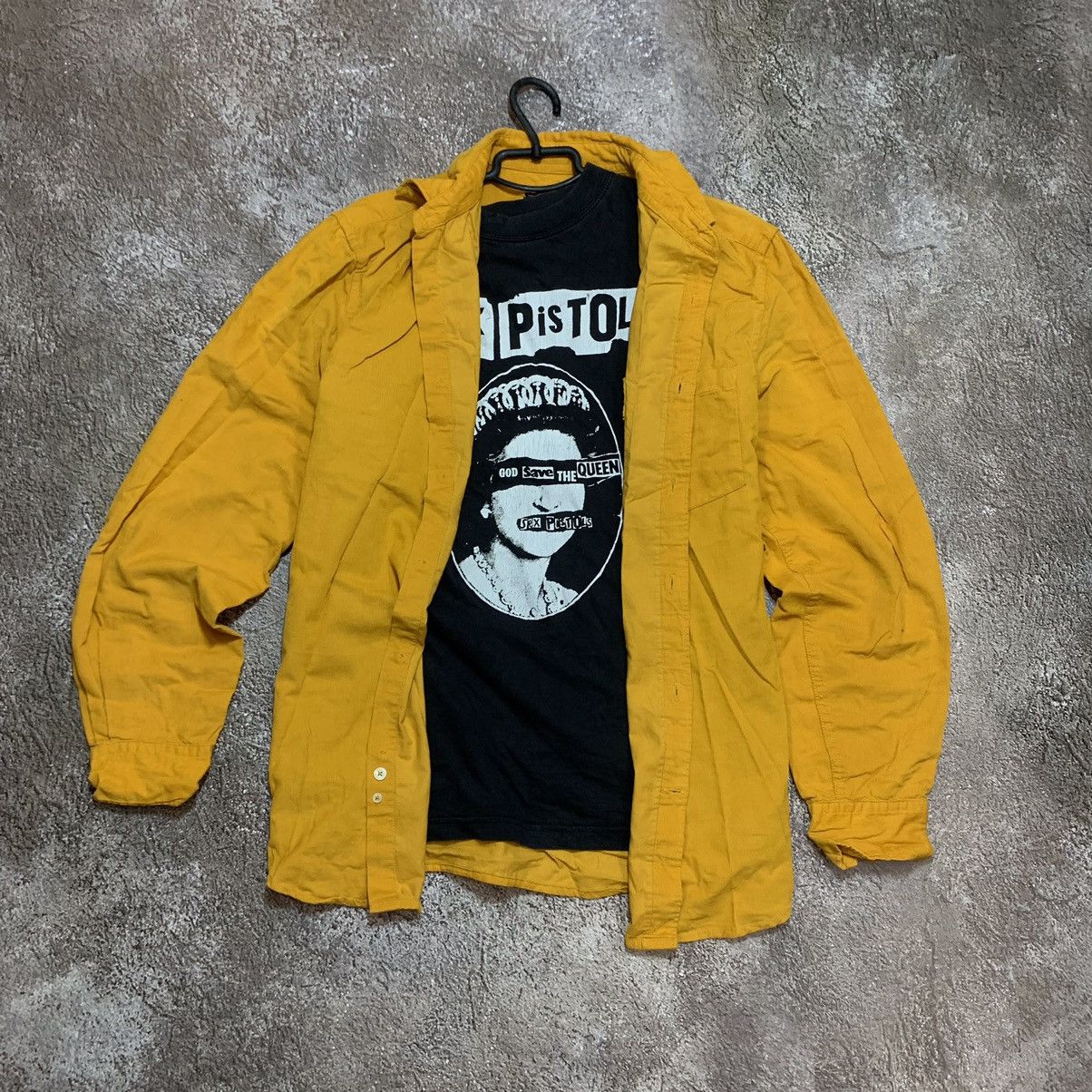 Vintage Vintage 90s Pistols Band Tee Yellow Corduroy Shirt Punk M Size US M / EU 48-50 / 2 - 2 Thumbnail
