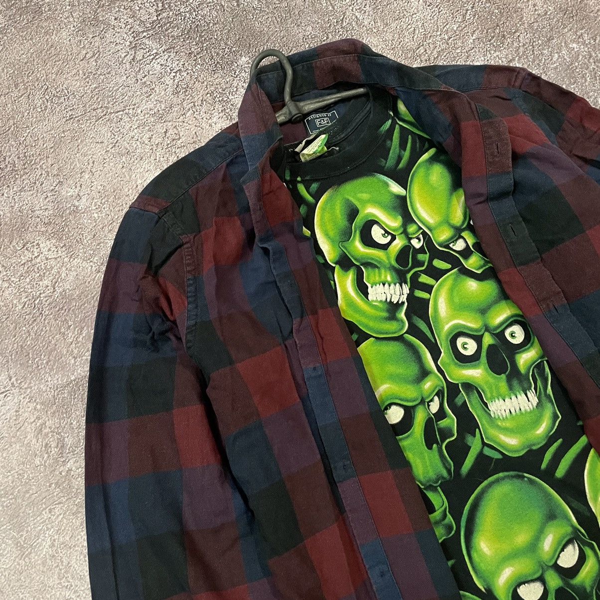 Vintage Vintage 90s Grunge Plaid Shirt Graphic Tee Streetwear XL Size US XL / EU 56 / 4 - 4 Thumbnail
