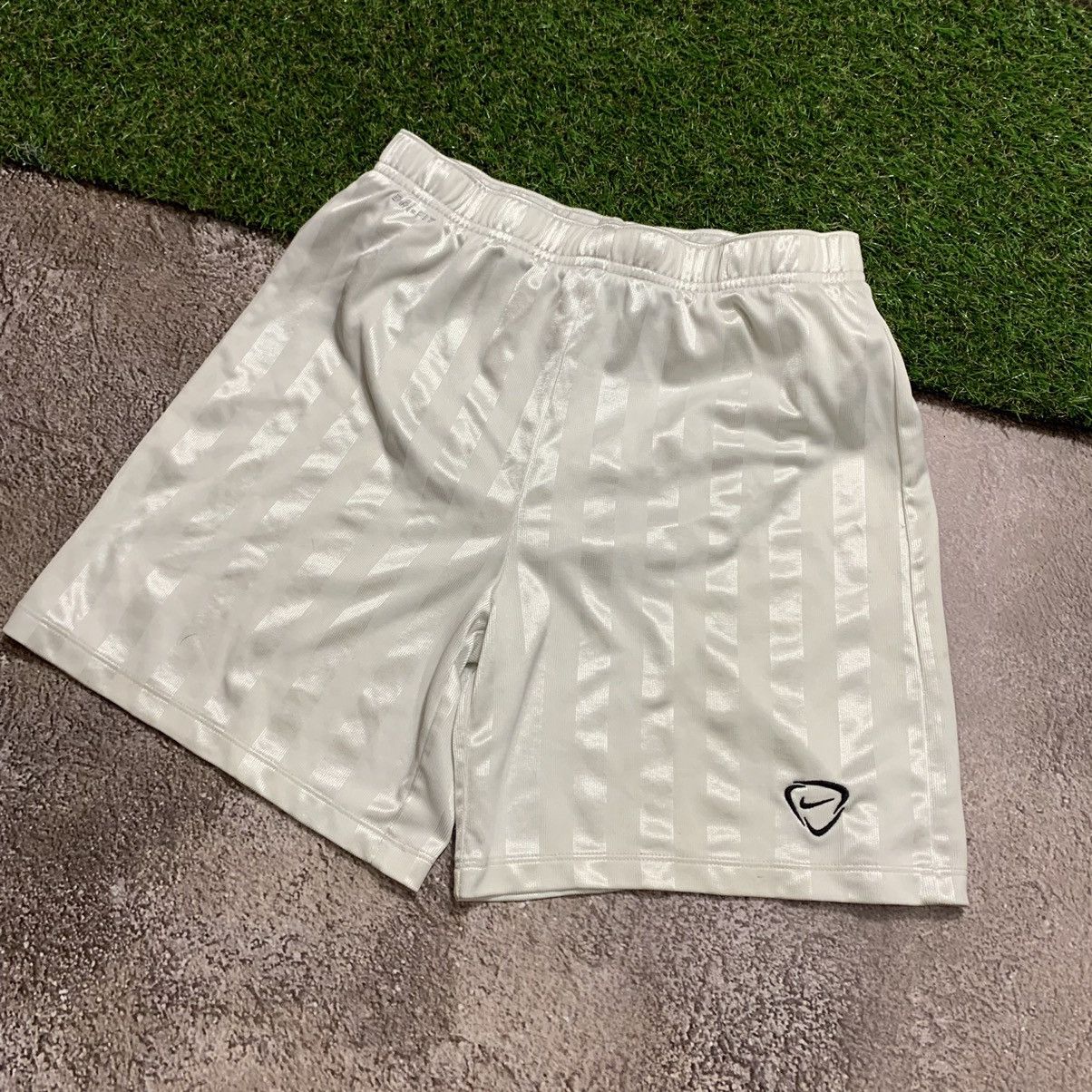 Vintage Vintage Y2K Striped Shorts Swoosh Streetwear Casual Boxy 29 Size US 29 - 2 Thumbnail