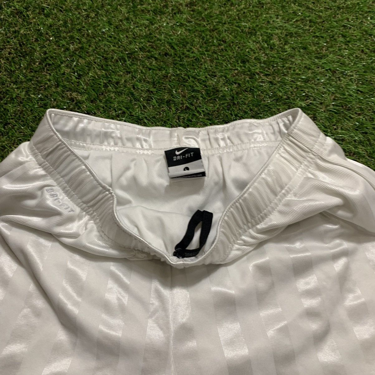 Vintage Vintage Y2K Striped Shorts Swoosh Streetwear Casual Boxy 29 Size US 29 - 5 Thumbnail
