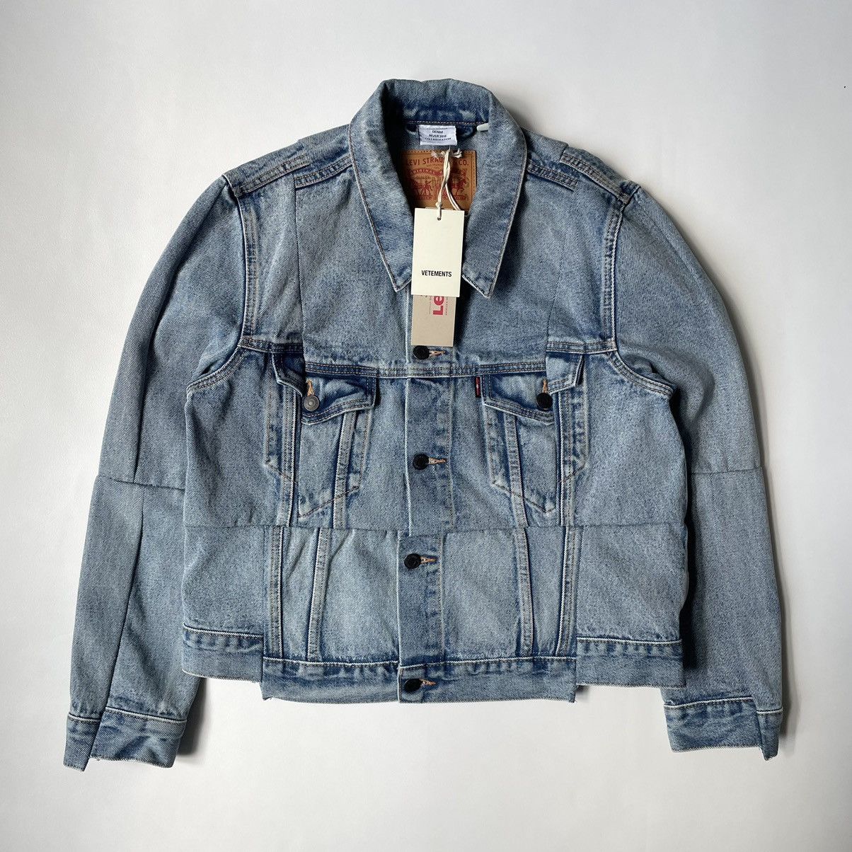 Levi's × Vetements A/W 18 Reworked Denim Jacket Size US S / EU 44-46 / 1 - 17 Thumbnail