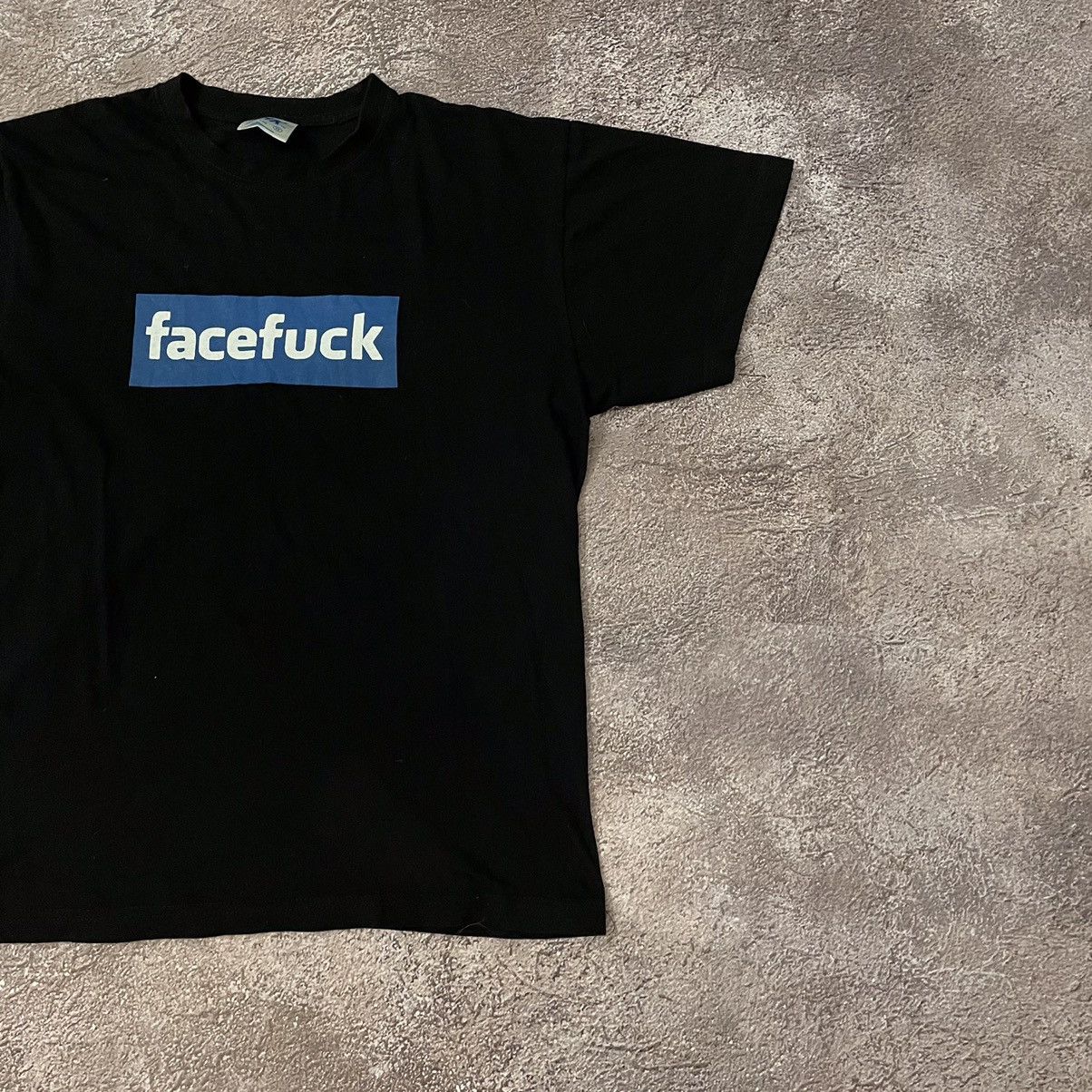 Vintage Vintage 90s Graphic Tee Funny Logo Parody Streetwear Baggy S Size US S / EU 44-46 / 1 - 3 Thumbnail