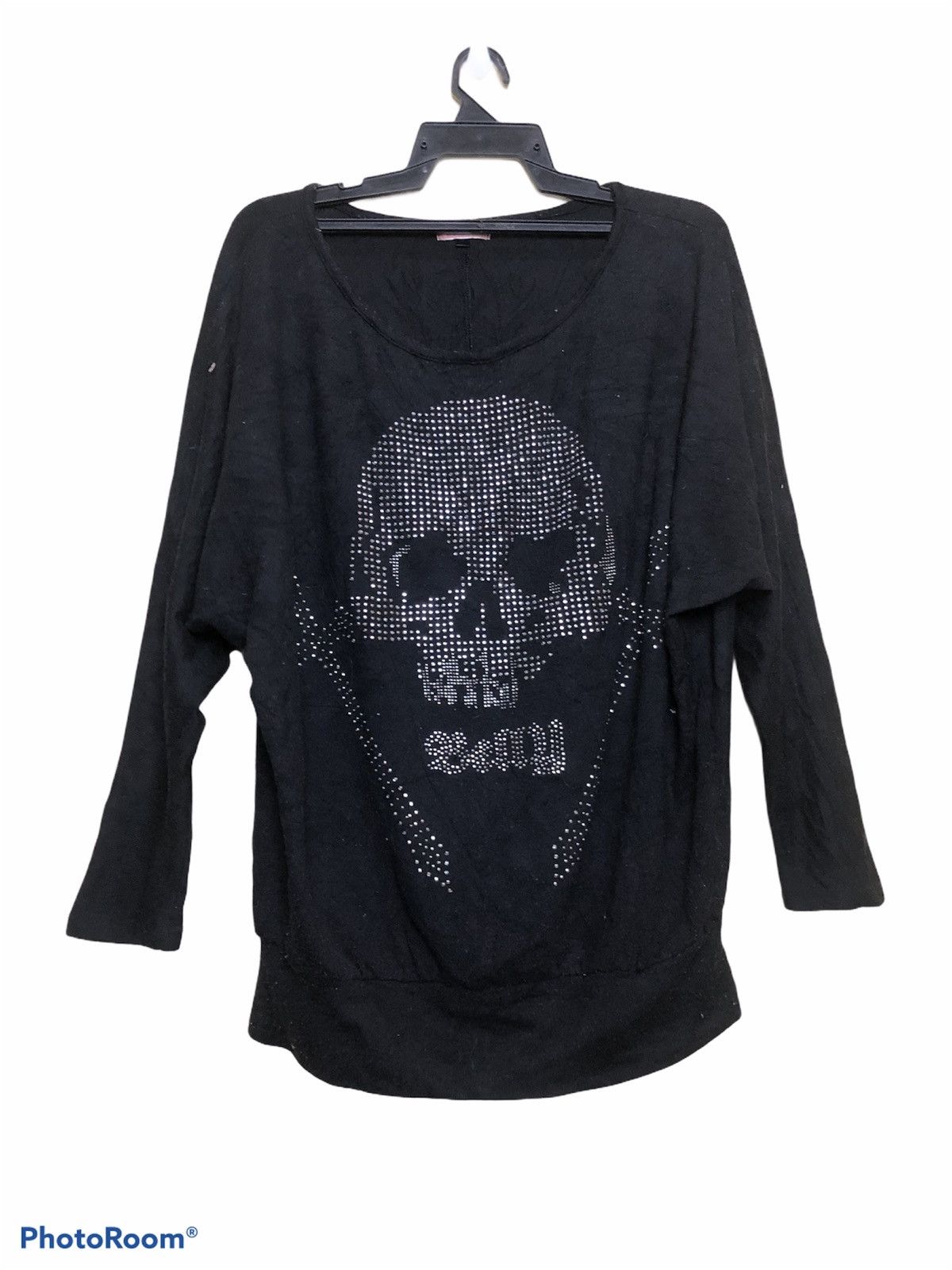 Very Rare LOVEME long sleeve wear big Skulls logo