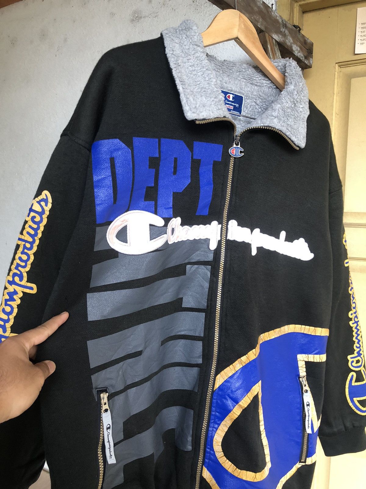 Champion Rare❗️Vintage Champion Hip Hop Style Over Prints Jackets Size US L / EU 52-54 / 3 - 9 Thumbnail