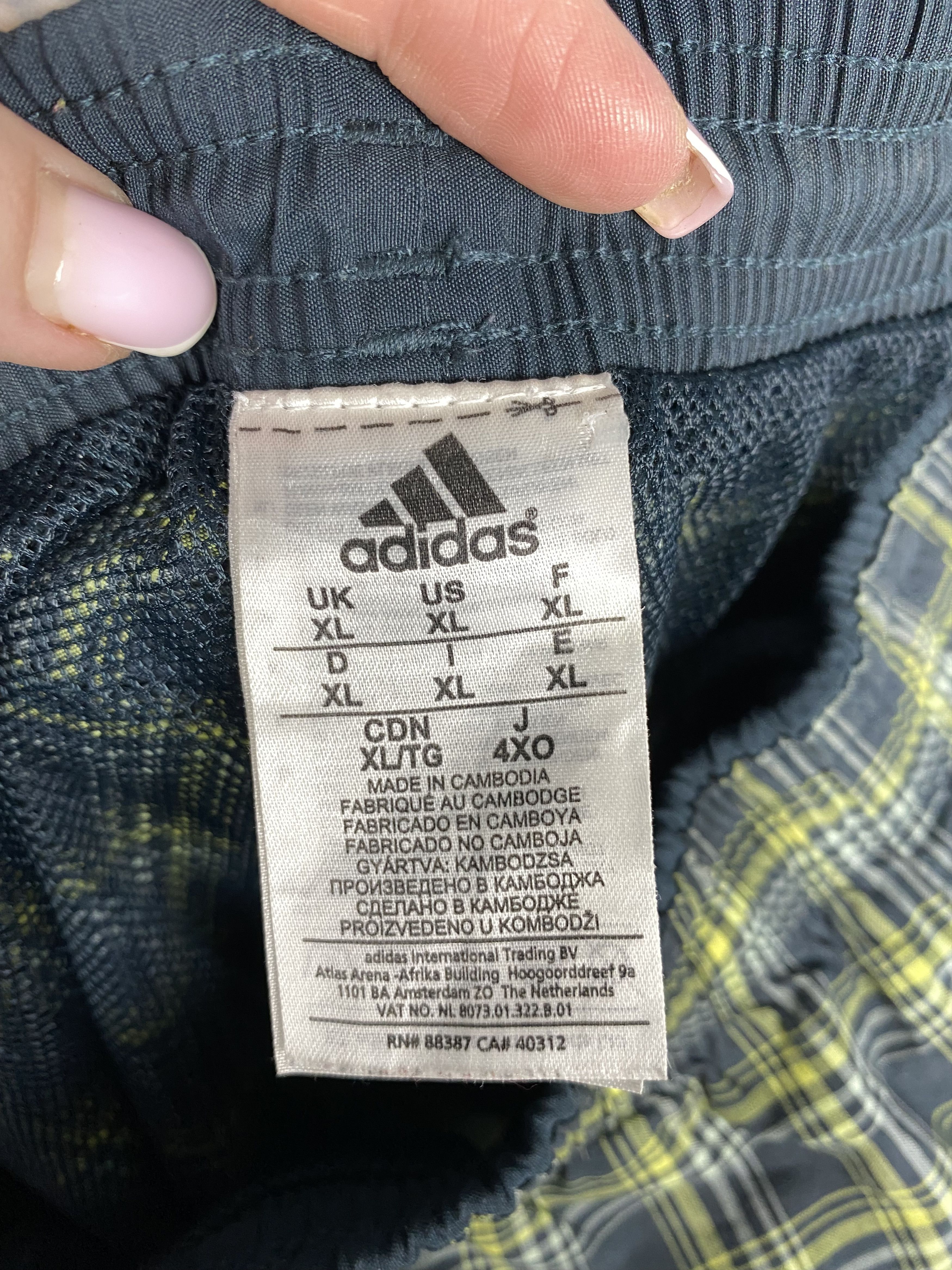 Adidas × Vintage Vintage Adidas Mens Nylon Shorts Y2K Size US 36 / EU 52 - 6 Thumbnail