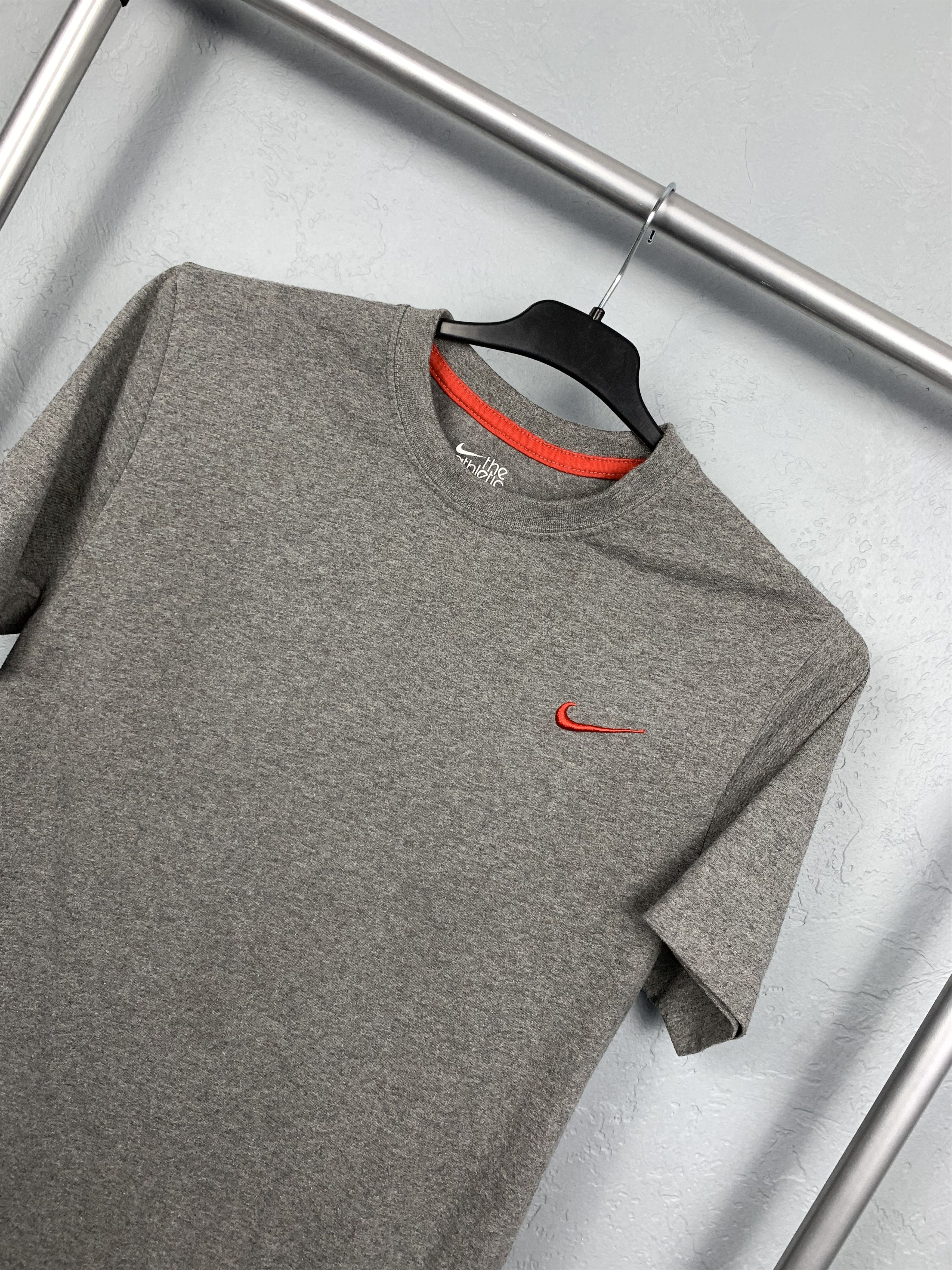 Nike Nike Vintage Mens Swoosh T-Shirt Tee Size US S / EU 44-46 / 1 - 2 Thumbnail