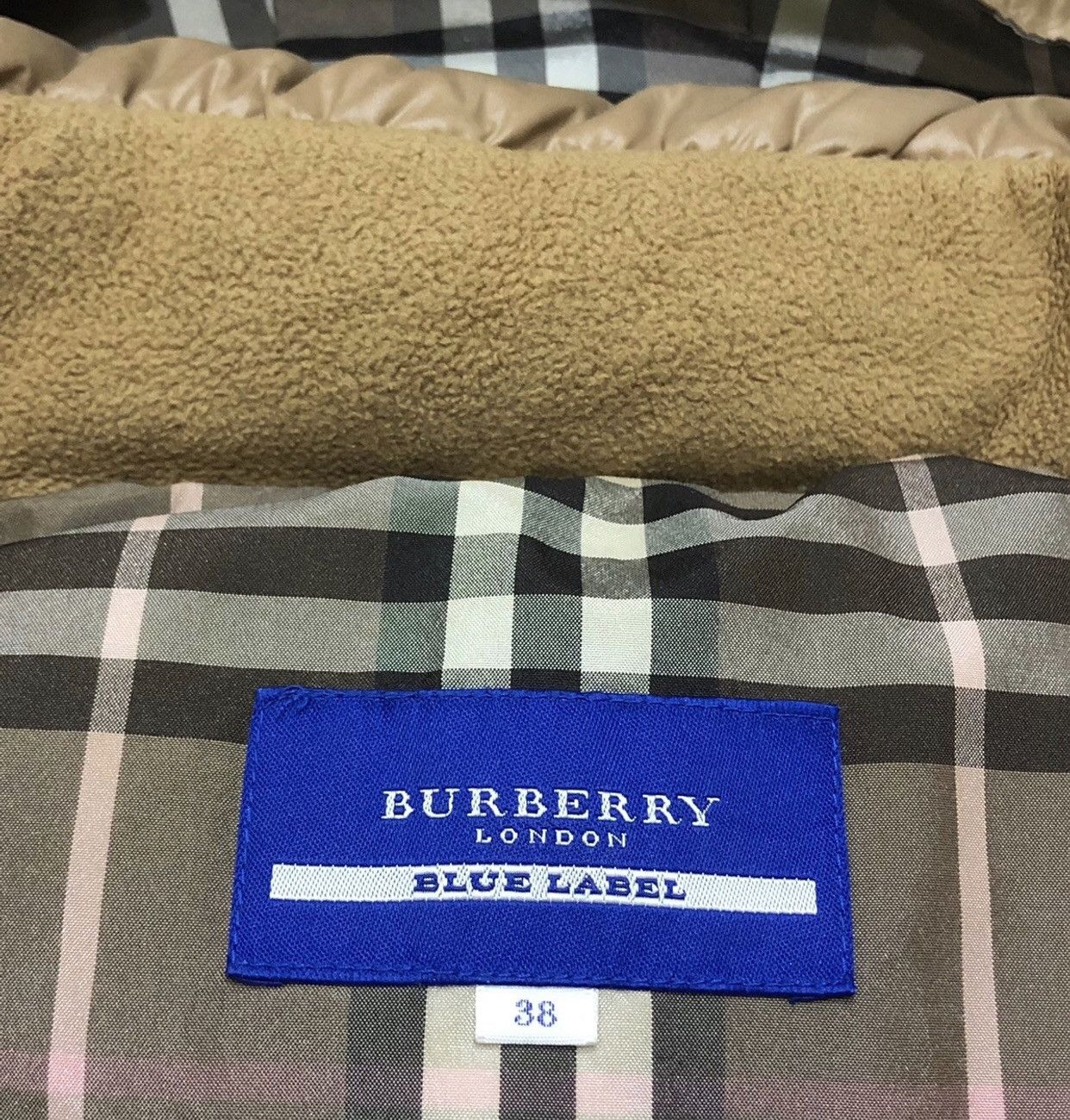 Burberry Burberry Raccoon Fur Down Jacket With Hoodie Size S / US 4 / IT 40 - 14 Thumbnail