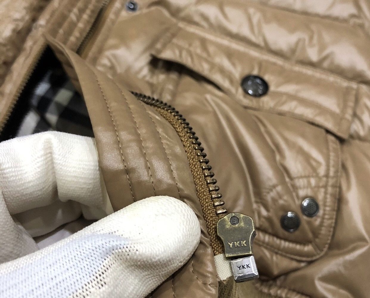 Burberry Burberry Raccoon Fur Down Jacket With Hoodie Size S / US 4 / IT 40 - 9 Thumbnail