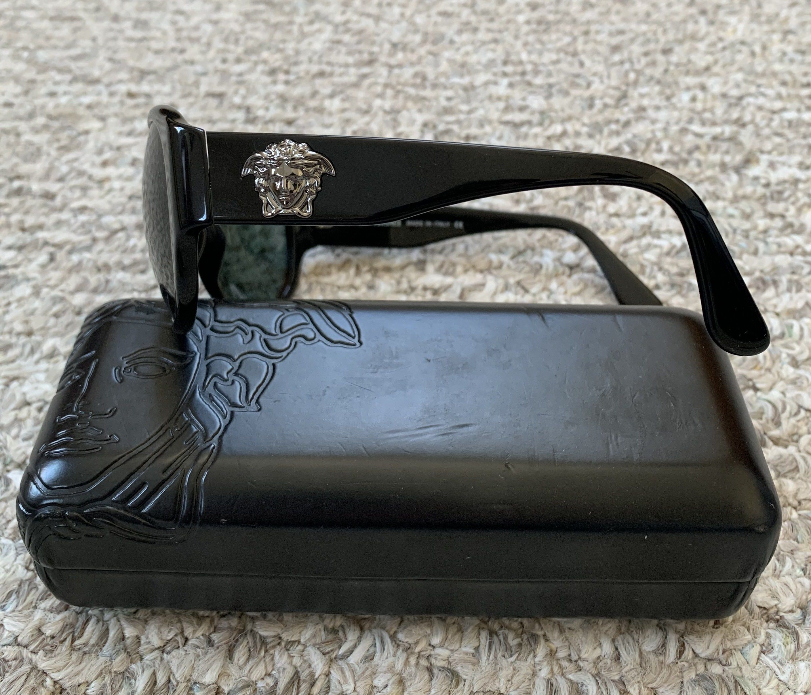 Versace Versace Medusa Sunglasses + Case Size ONE SIZE - 4 Thumbnail
