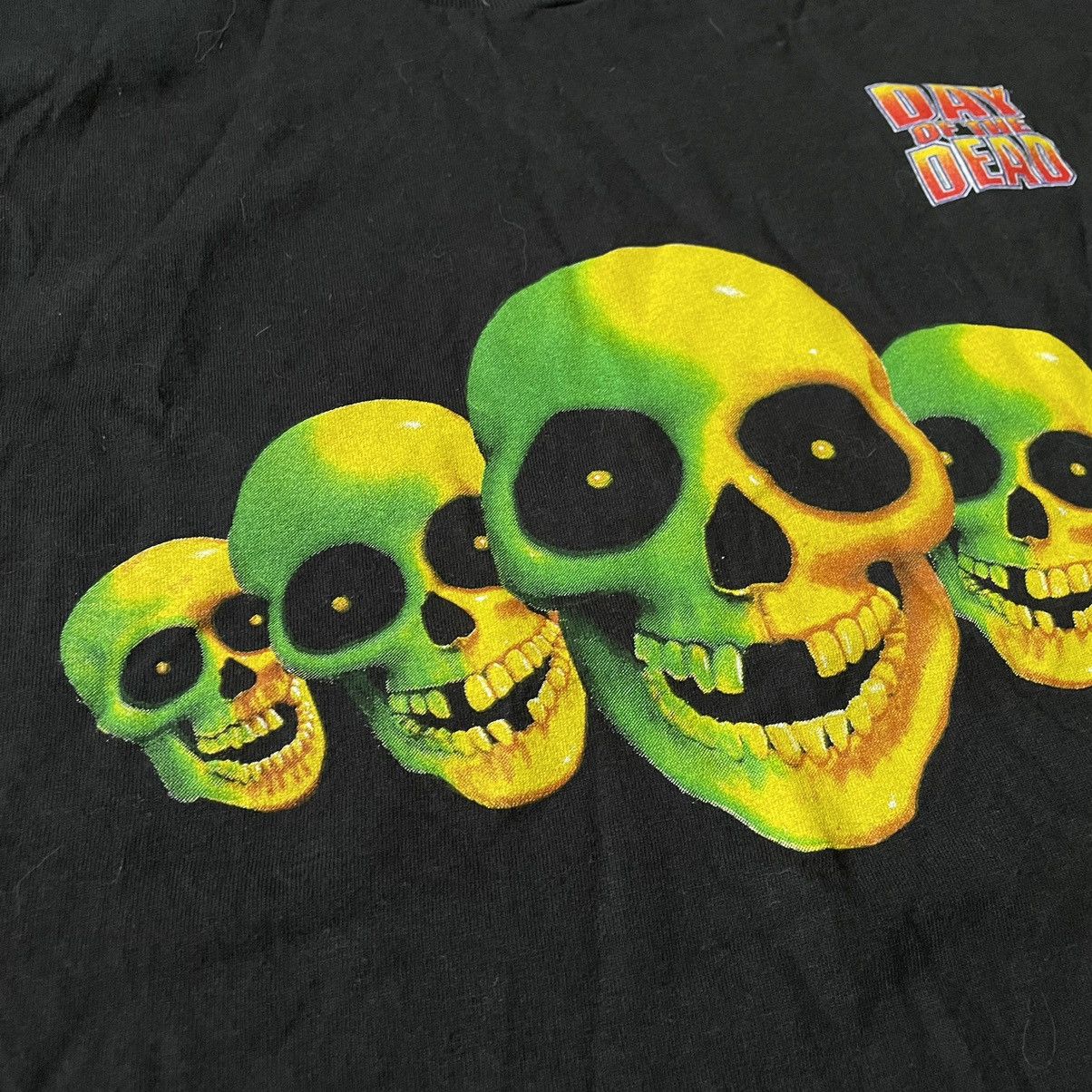 Vintage Vintage Y2K Skull Graphic Tee Skate Streetwear Wide Leg XL Size US XL / EU 56 / 4 - 6 Thumbnail