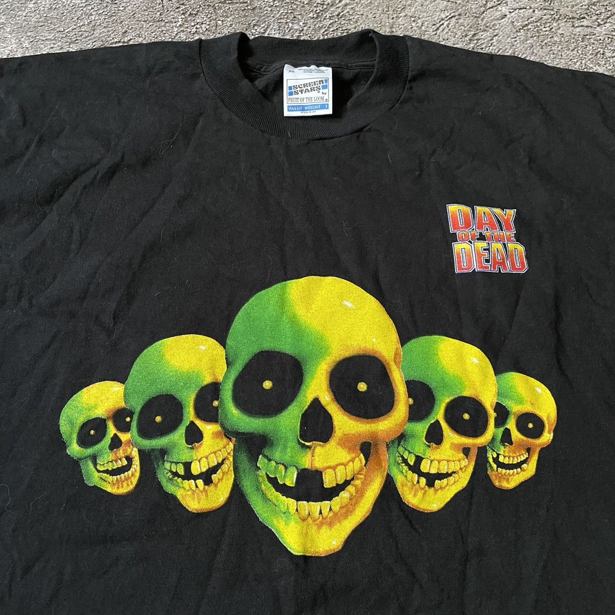 Vintage Vintage Y2K Skull Graphic Tee Skate Streetwear Wide Leg XL Size US XL / EU 56 / 4 - 5 Thumbnail