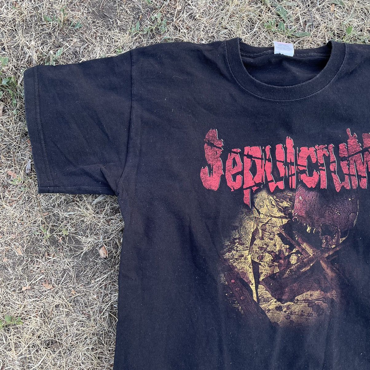 Vintage Vintage 90s Sun Faded Band Tee Sepulcrum Graphic Grunge M Size US M / EU 48-50 / 2 - 2 Thumbnail