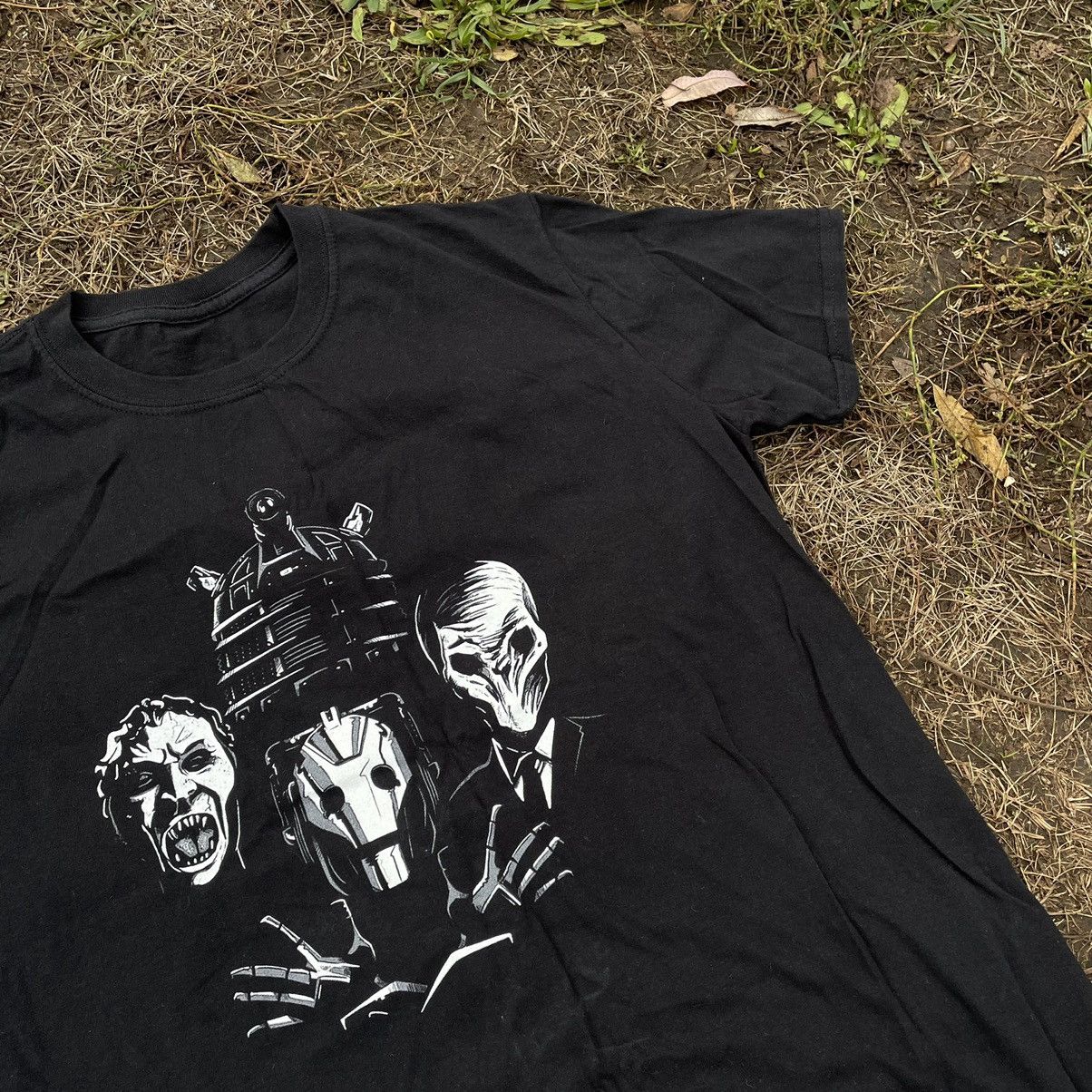 Vintage Vintage Y2K Graphic Tee Skulls Horror Punk Grunge Tapered L Size US L / EU 52-54 / 3 - 5 Thumbnail
