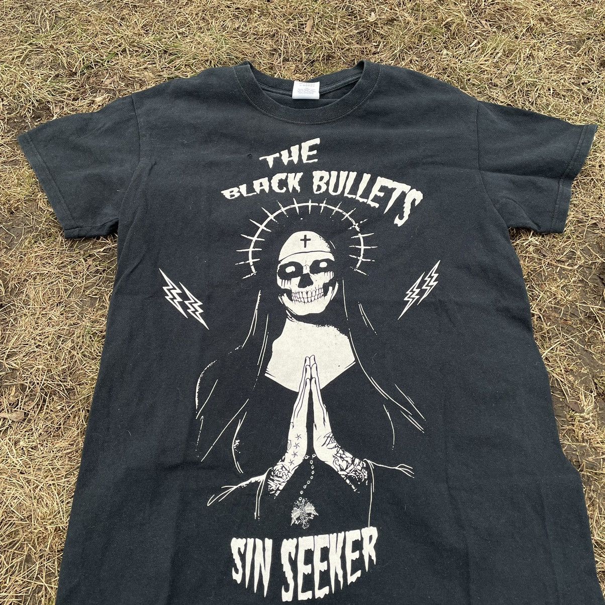 Band Tees Vintage 90s 666 Skulls Sexy Vamp Dead Face Horror Tee 90s Size US M / EU 48-50 / 2 - 4 Thumbnail