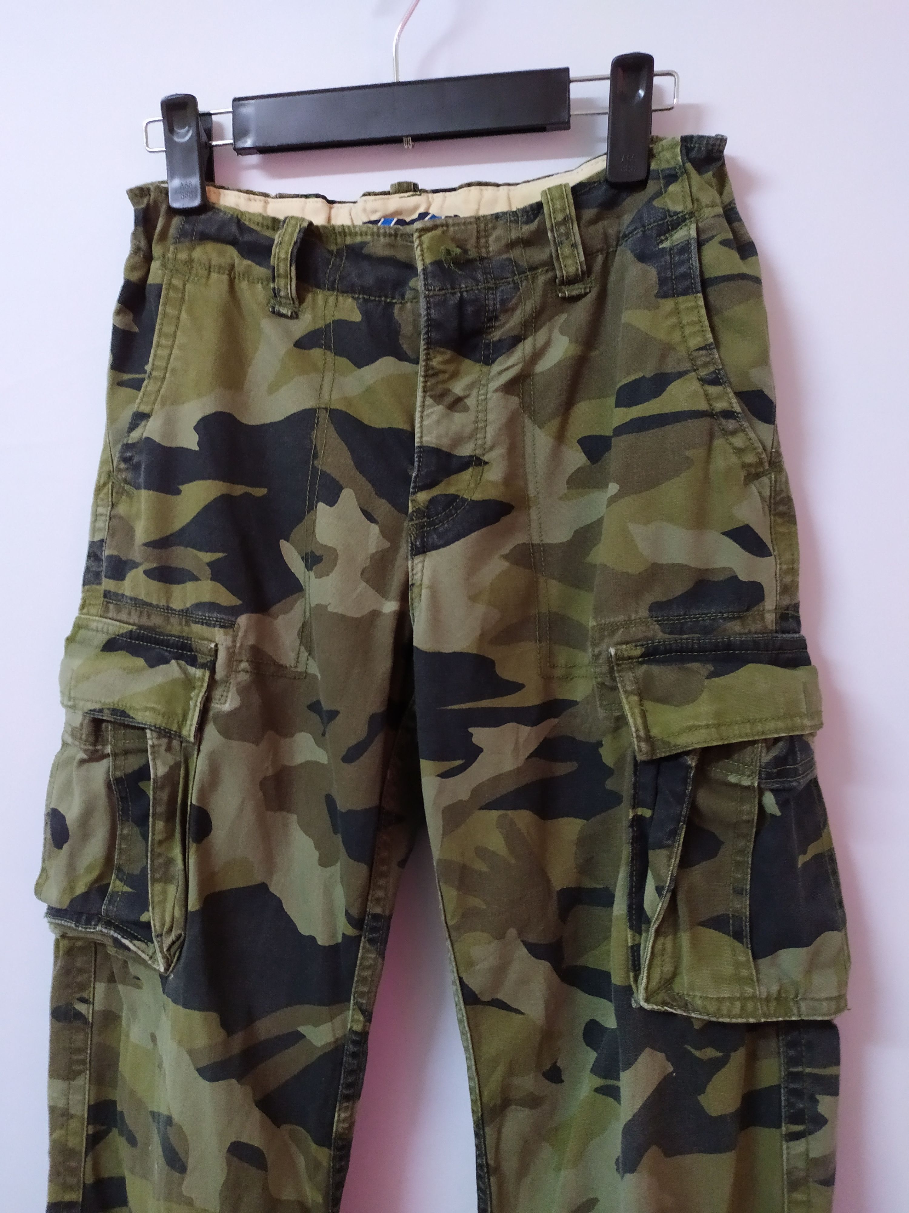 Japanese Brand VINTAGE JAPANESE FLARE FADED CAMO CARGO PANTS Size US 27 - 13 Thumbnail