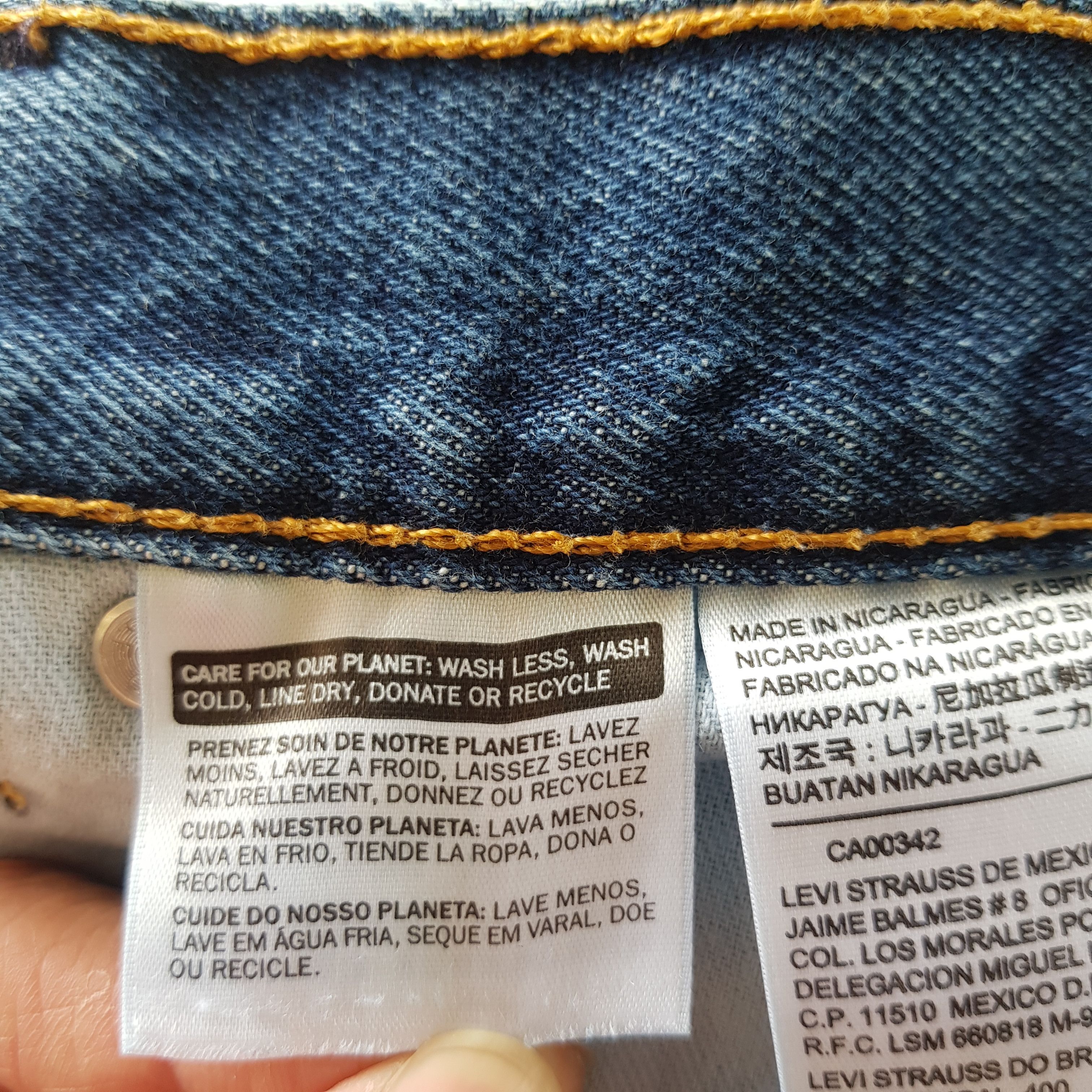 Levi's Vintage Levis Jeans Released Hem Levi's 550 Faded Denim Size 30" / US 8 / IT 44 - 11 Thumbnail