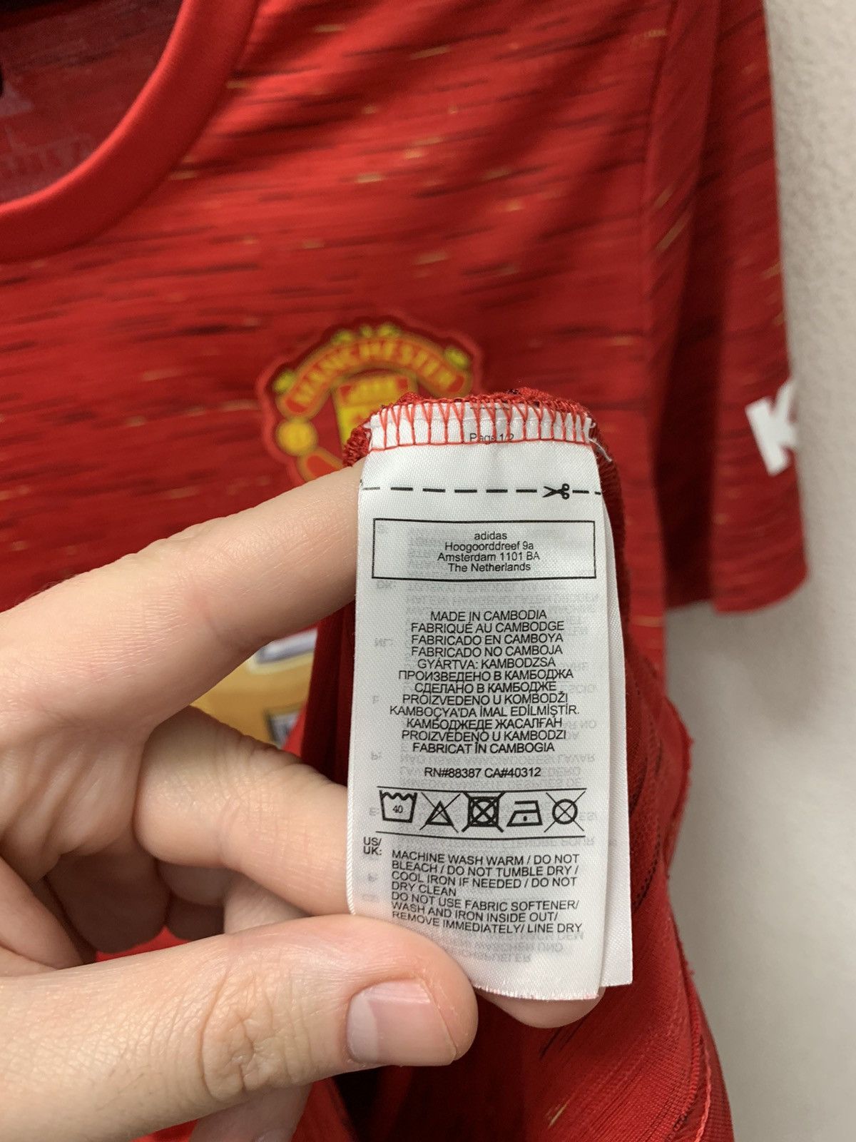 Adidas Manchester United adidas soccer jersey 2020 L size Size US L / EU 52-54 / 3 - 6 Thumbnail
