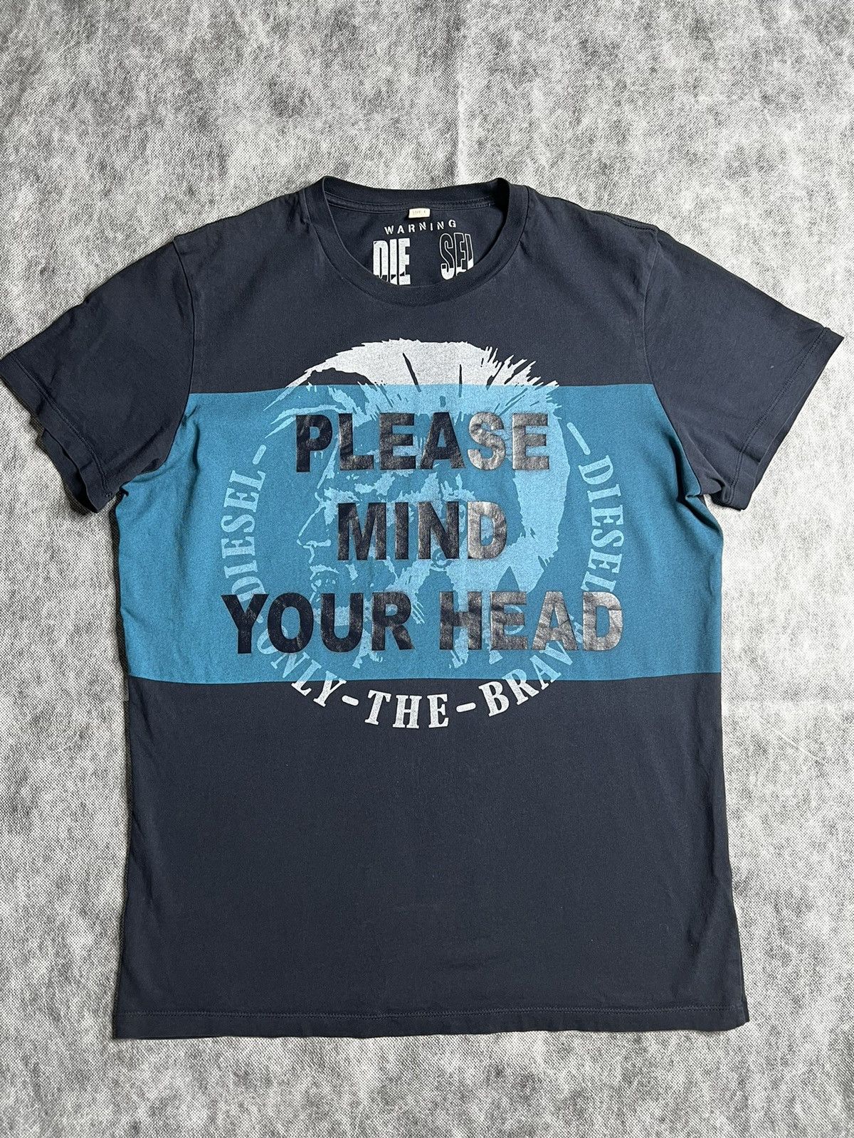Diesel Vintage Diesel Big Logo Y2K Style T-Shirt Streetwear Size US L / EU 52-54 / 3 - 1 Thumbnail