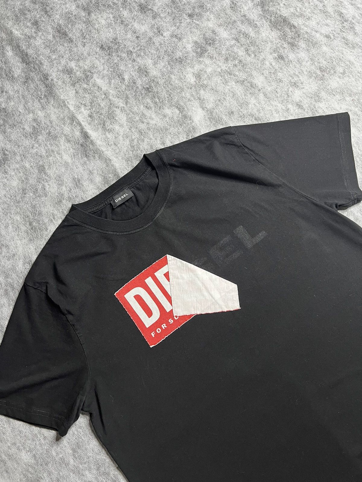 Diesel Vintage Diesel Big Logo Y2K Style T-Shirt Size US L / EU 52-54 / 3 - 2 Thumbnail