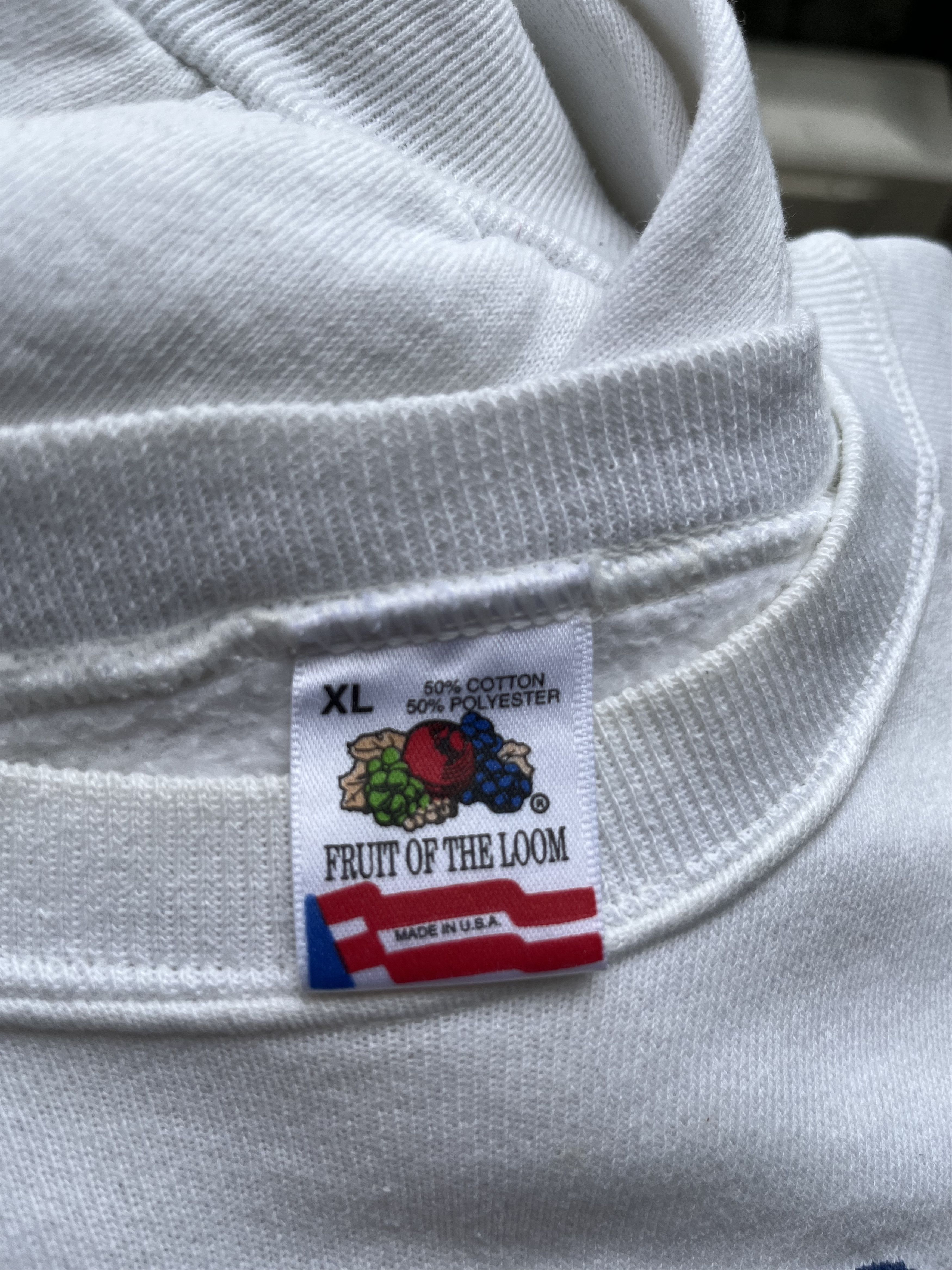 Fruit Of The Loom Vintage 90s Danny First Hawaii Lifeguard Art Sweatshirt Size US XL / EU 56 / 4 - 6 Thumbnail