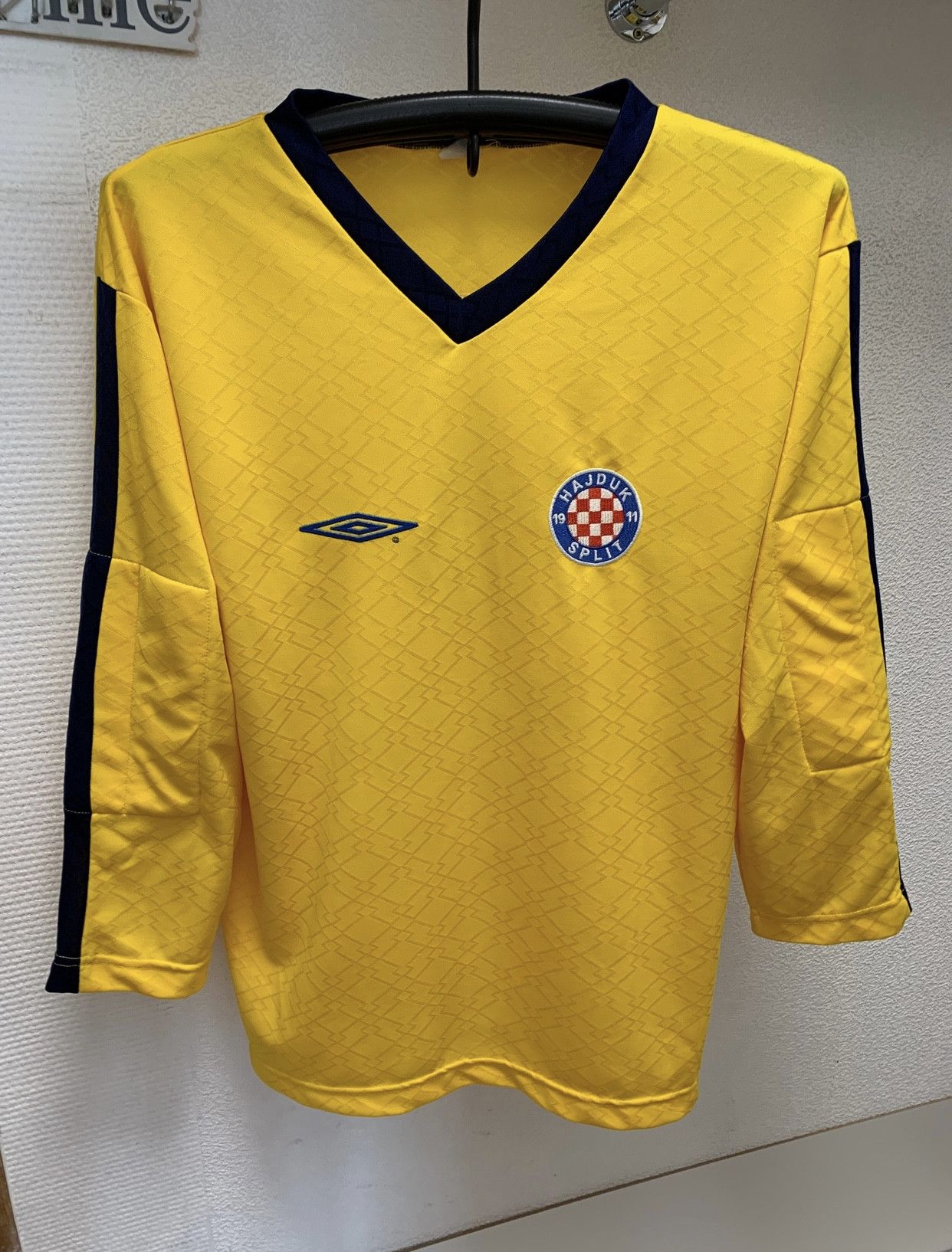 Umbro Hajduk split Pletikosa 1 Umbro vintage goalkeeper jersey L Size US L / EU 52-54 / 3 - 2 Thumbnail