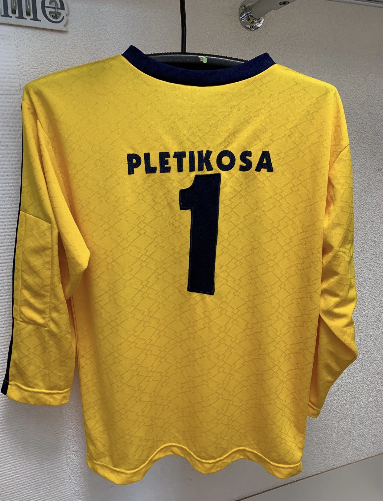 Umbro Hajduk split Pletikosa 1 Umbro vintage goalkeeper jersey L Size US L / EU 52-54 / 3 - 1 Thumbnail