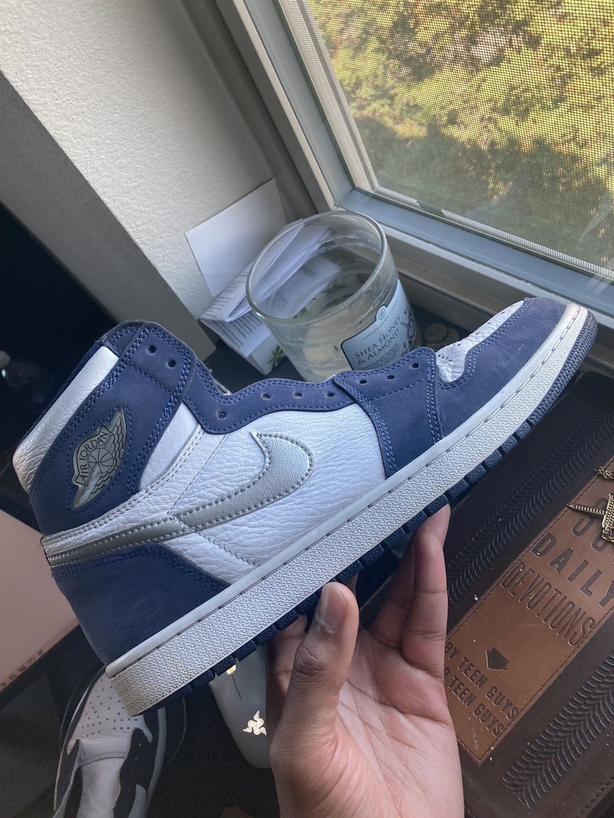 midnight navy jordan 1 gs