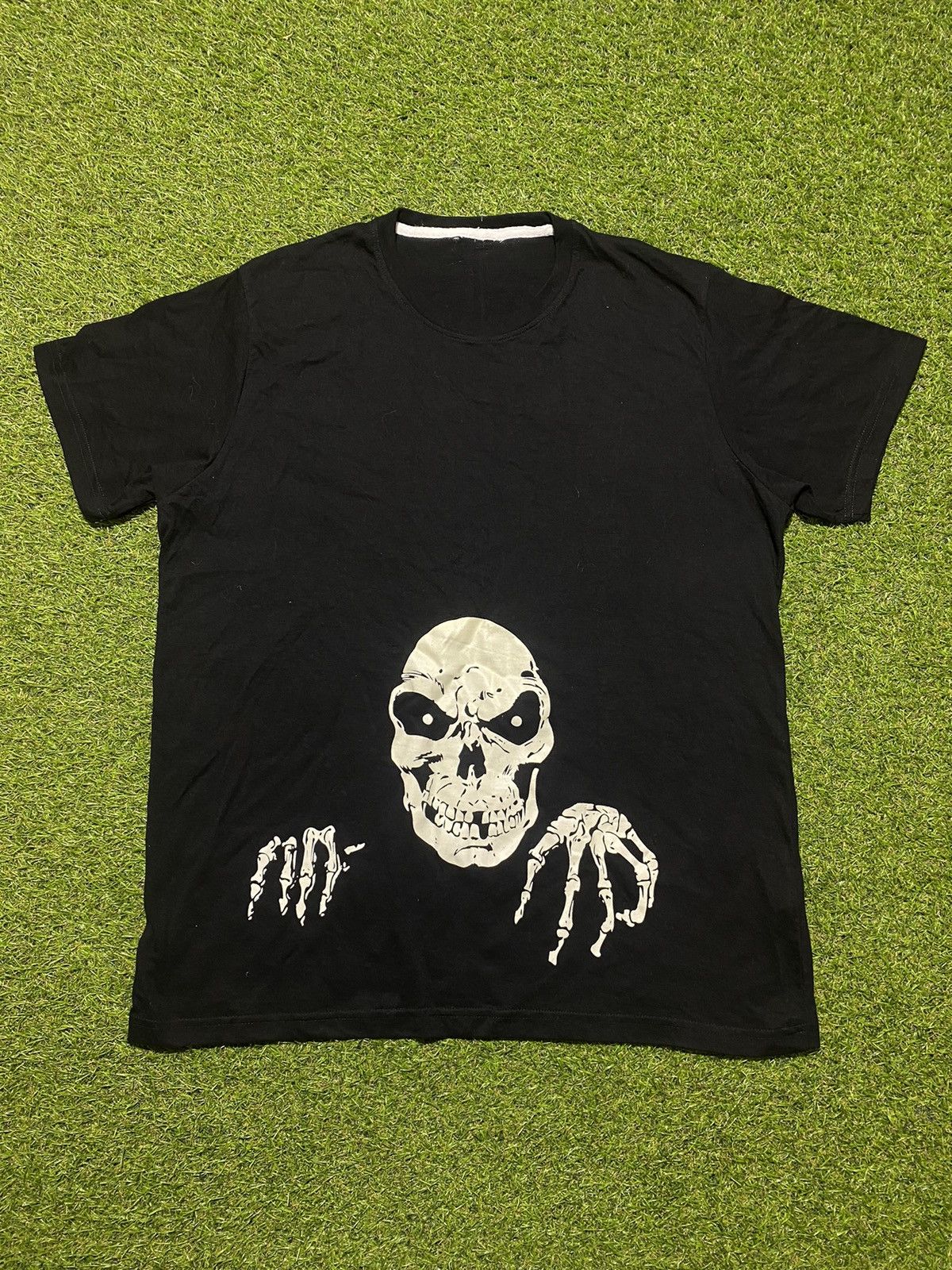 Band Tees Vintage Y2k Skeleton rock band tee streetwear style size XL Size US XL / EU 56 / 4 - 1 Thumbnail