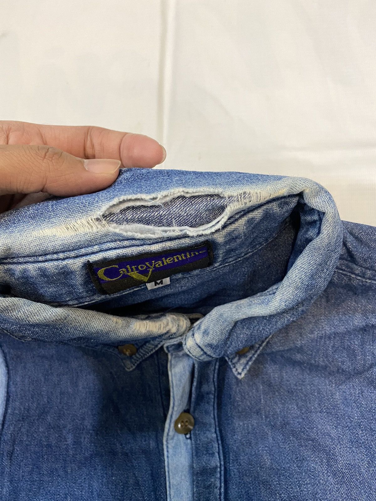 Designer × Valentino × Vintage Vintage Calro Valentino Soft Denim Shirt Size US M / EU 48-50 / 2 - 7 Thumbnail