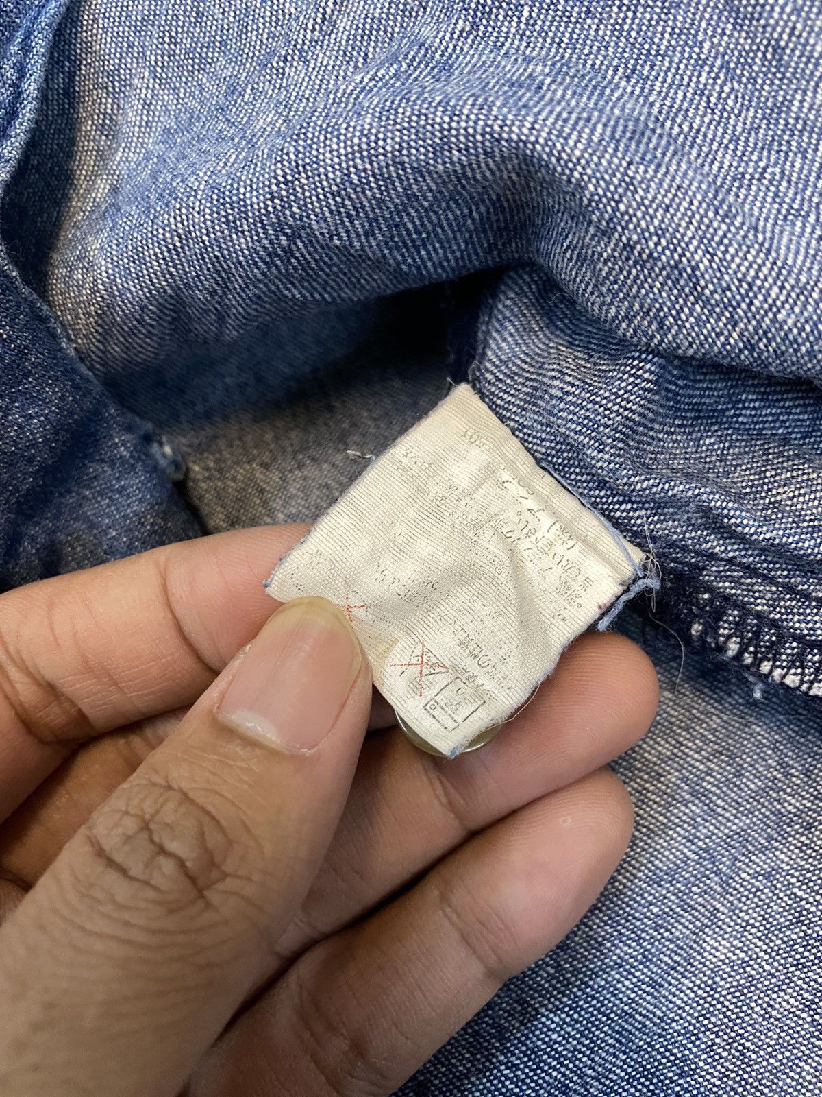 Designer × Valentino × Vintage Vintage Calro Valentino Soft Denim Shirt Size US M / EU 48-50 / 2 - 9 Thumbnail