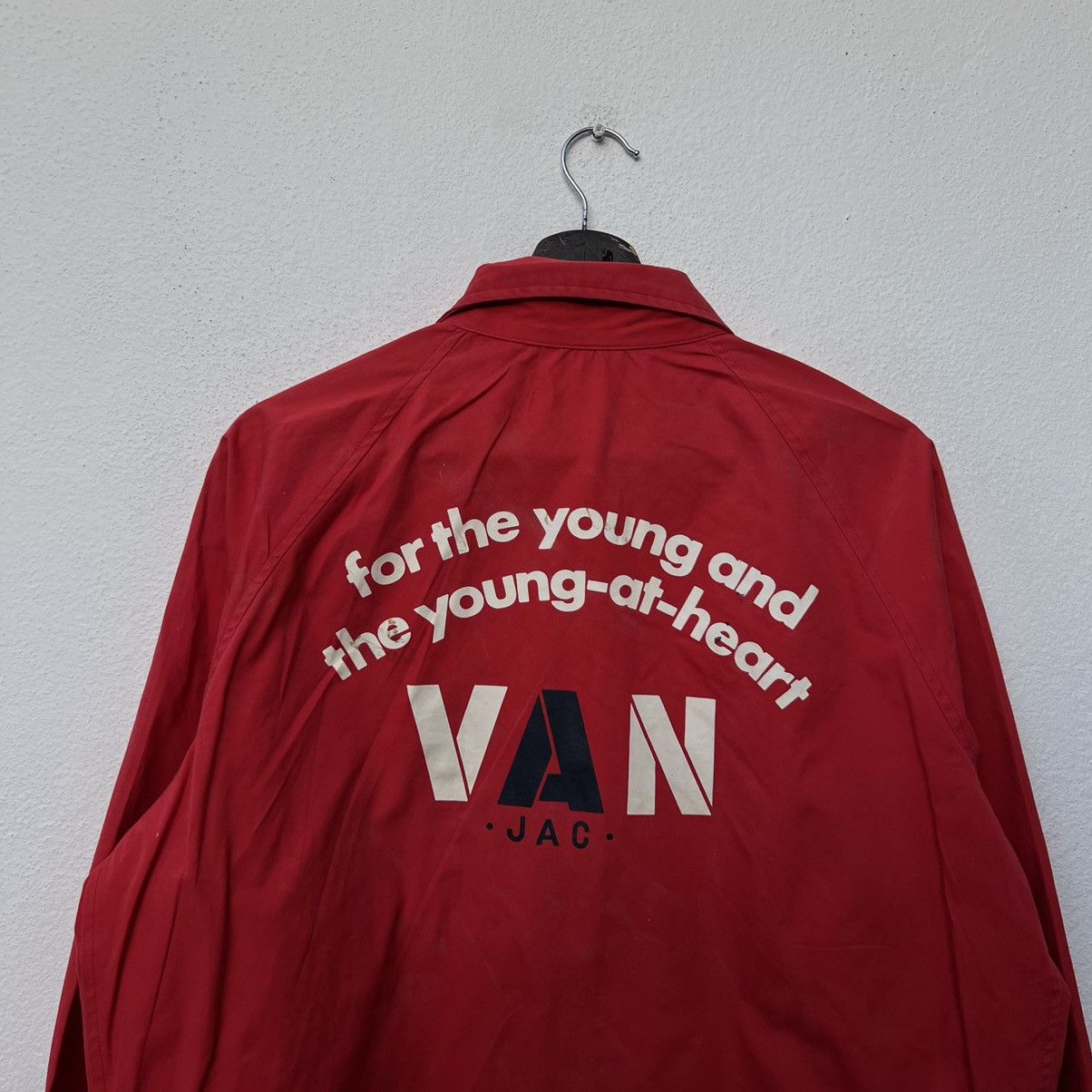 Japanese Brand VINTAGE VAN JAC JAPAN BIG LOGO BOMBER JACKET Size US M / EU 48-50 / 2 - 3 Thumbnail