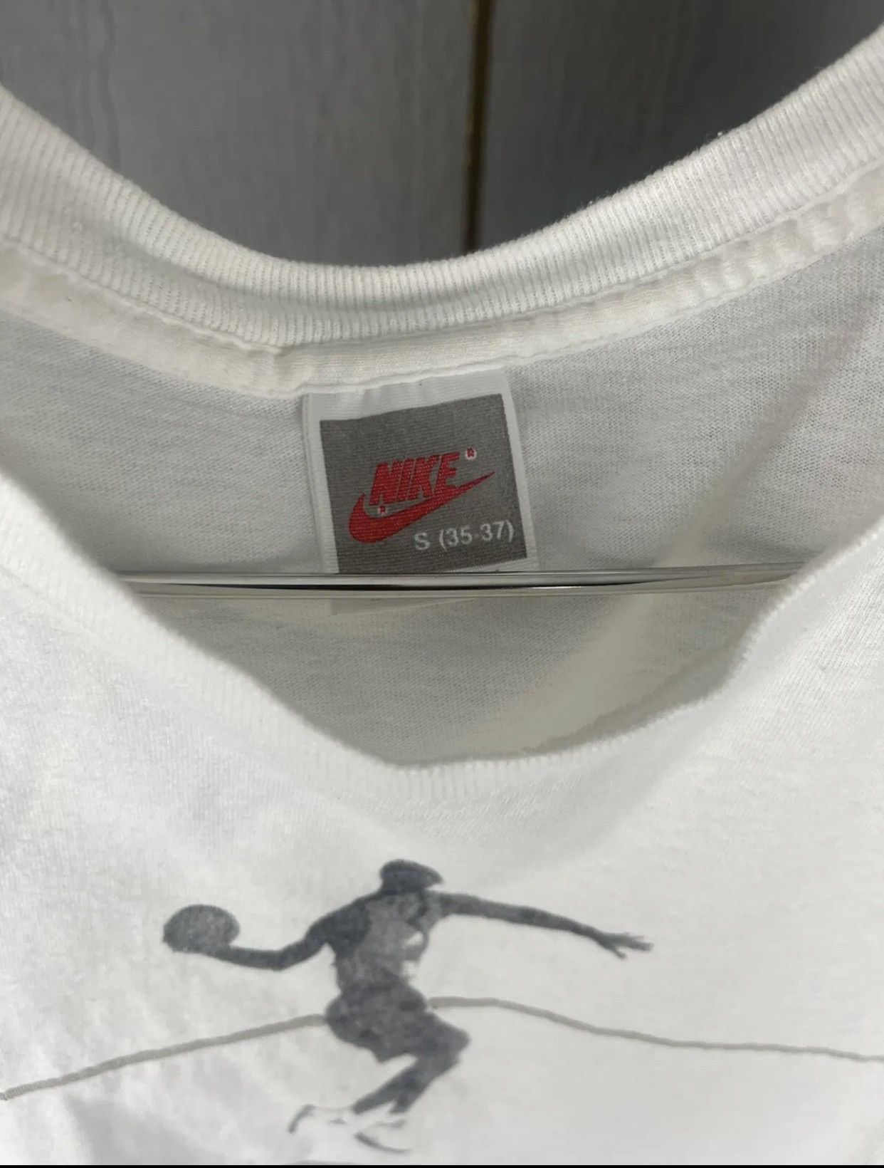 VTG 90s White Michael Jordan Nike Earth to Mike Space Jam