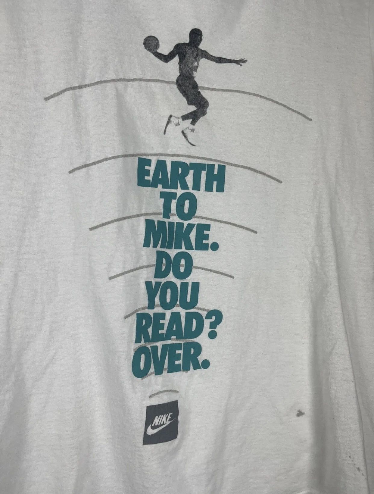 VTG 90s White Michael Jordan Nike Earth to Mike Space Jam