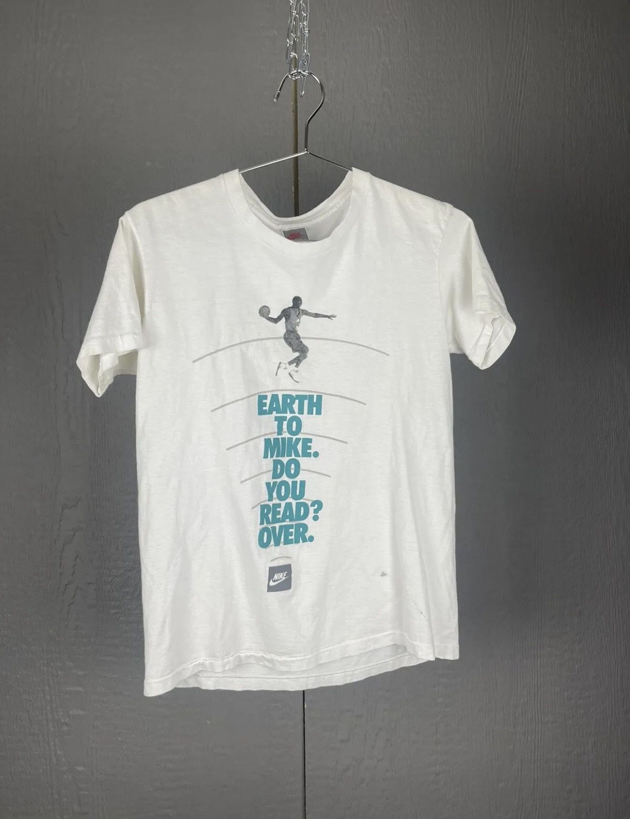 VTG 90s White Michael Jordan Nike Earth to Mike Space Jam