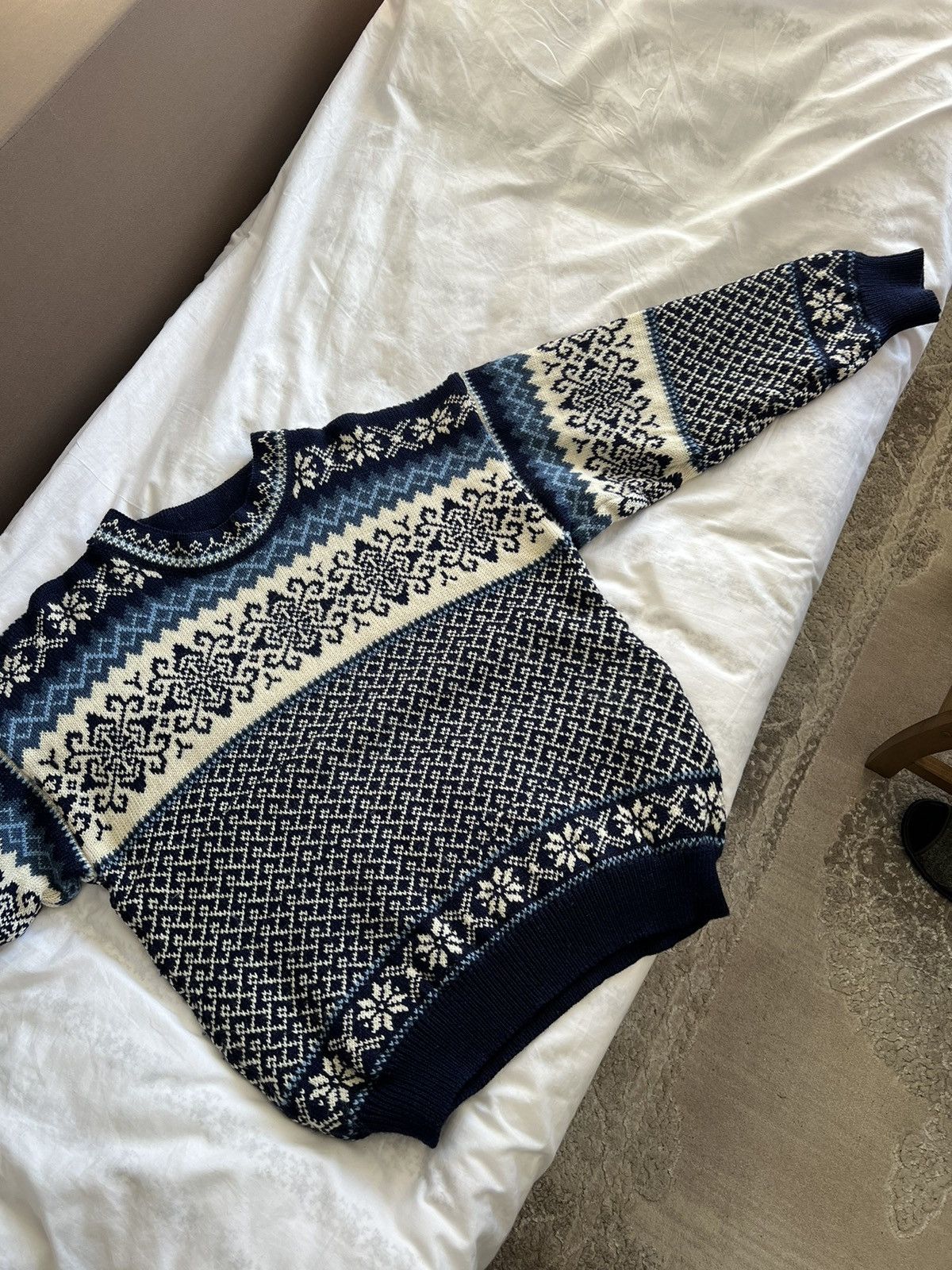 Vintage Awesome Knitwear Nordstrikk Design / Dale of Norway style Size US M / EU 48-50 / 2 - 6 Thumbnail