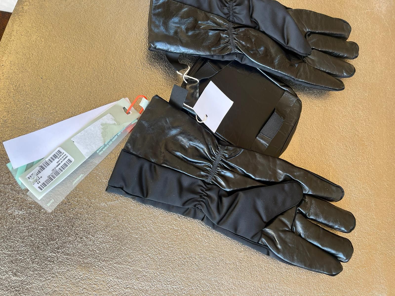 Off-White Leather Pouch Gloves in Black Size ONE SIZE - 15 Thumbnail