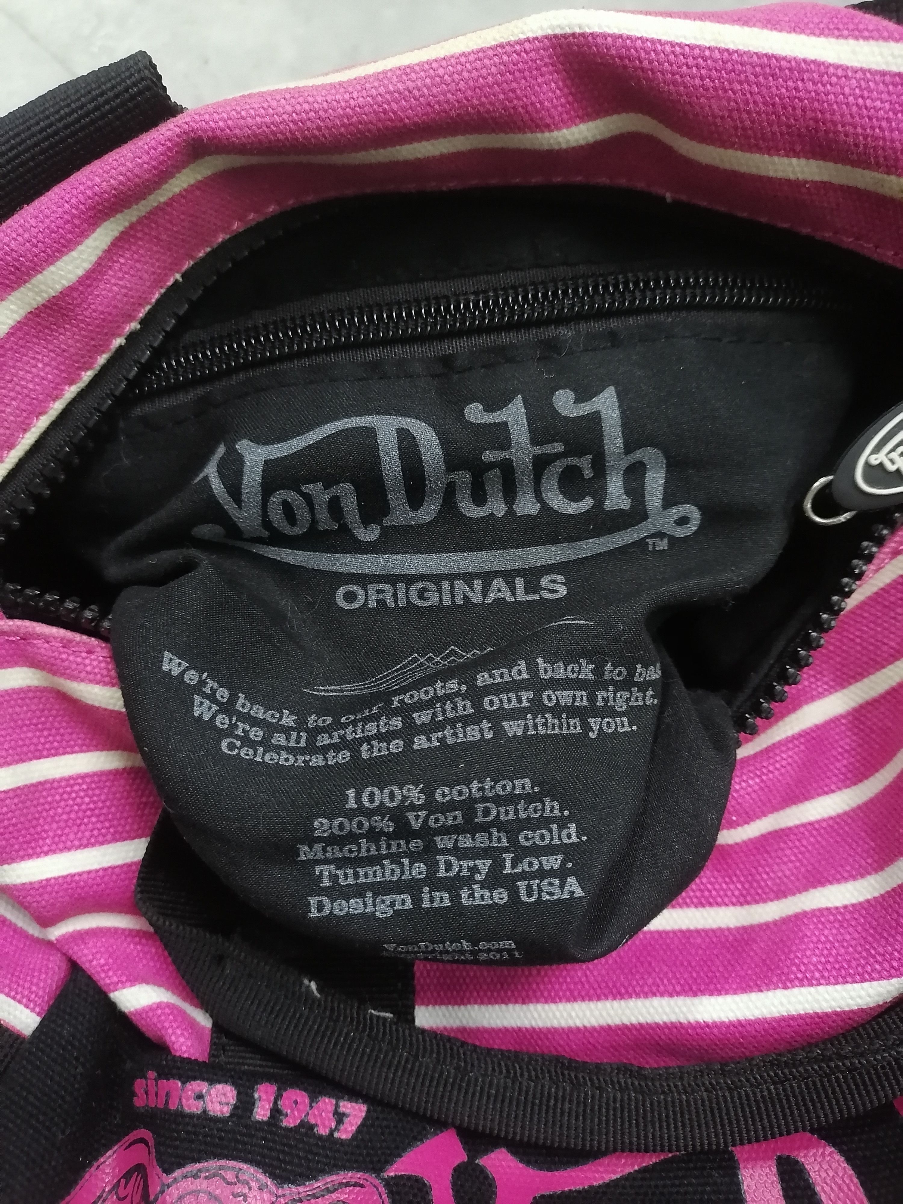 Von Dutch 🔥Von Dutch Pink Stripe Duffle Bag⚡ Size ONE SIZE - 9 Thumbnail