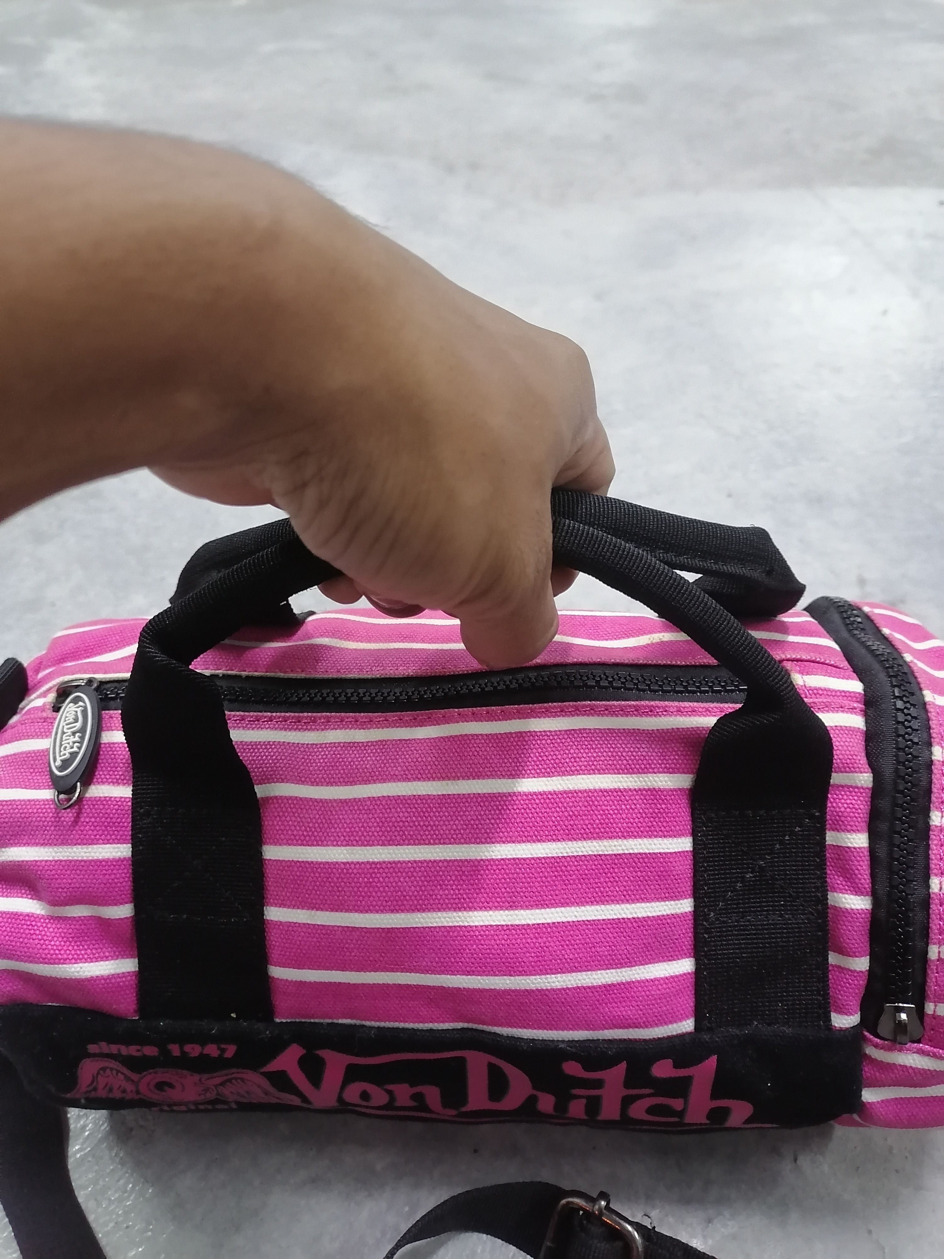 Von Dutch 🔥Von Dutch Pink Stripe Duffle Bag⚡ Size ONE SIZE - 3 Thumbnail