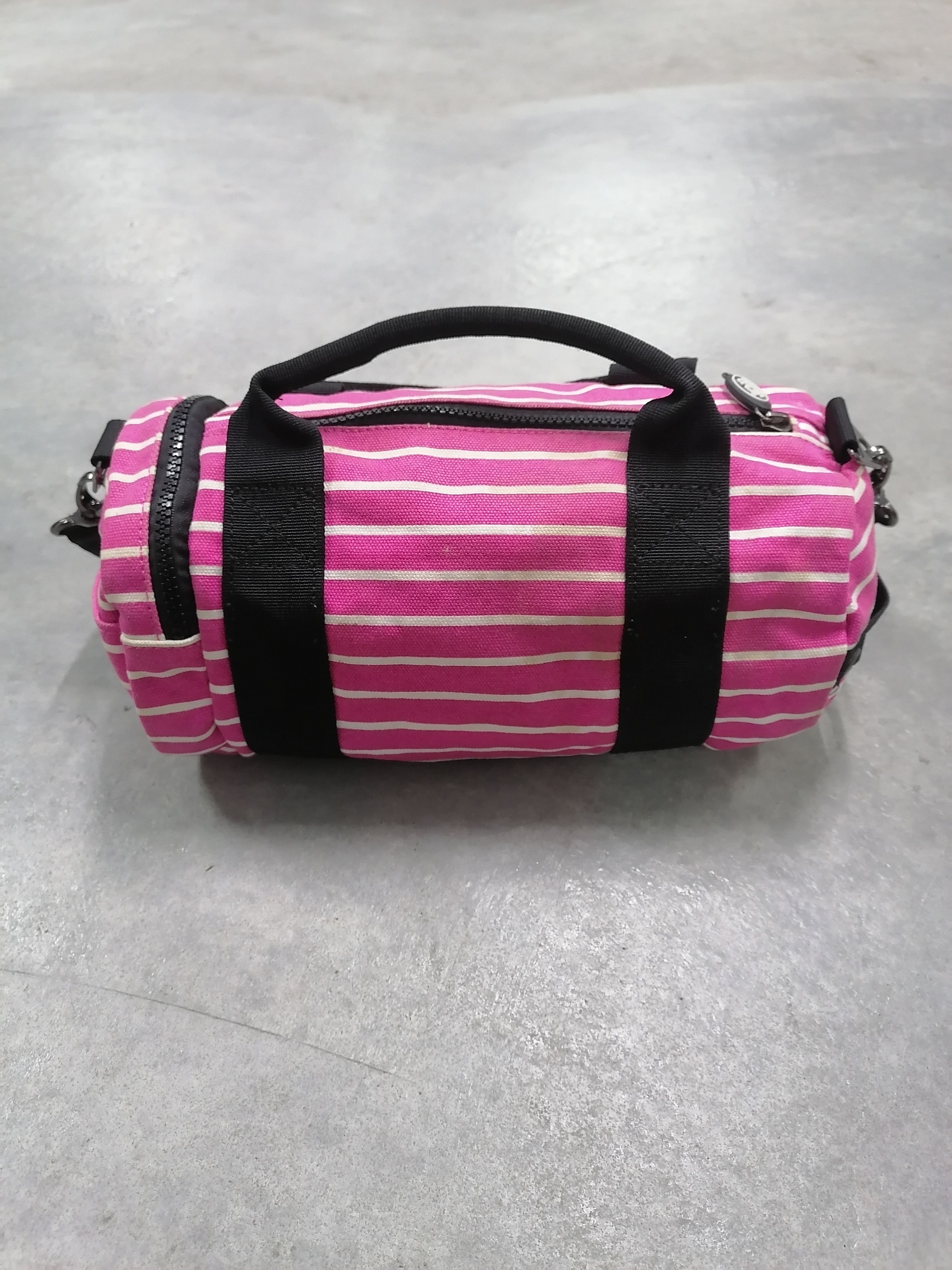 Von Dutch 🔥Von Dutch Pink Stripe Duffle Bag⚡ Size ONE SIZE - 6 Thumbnail