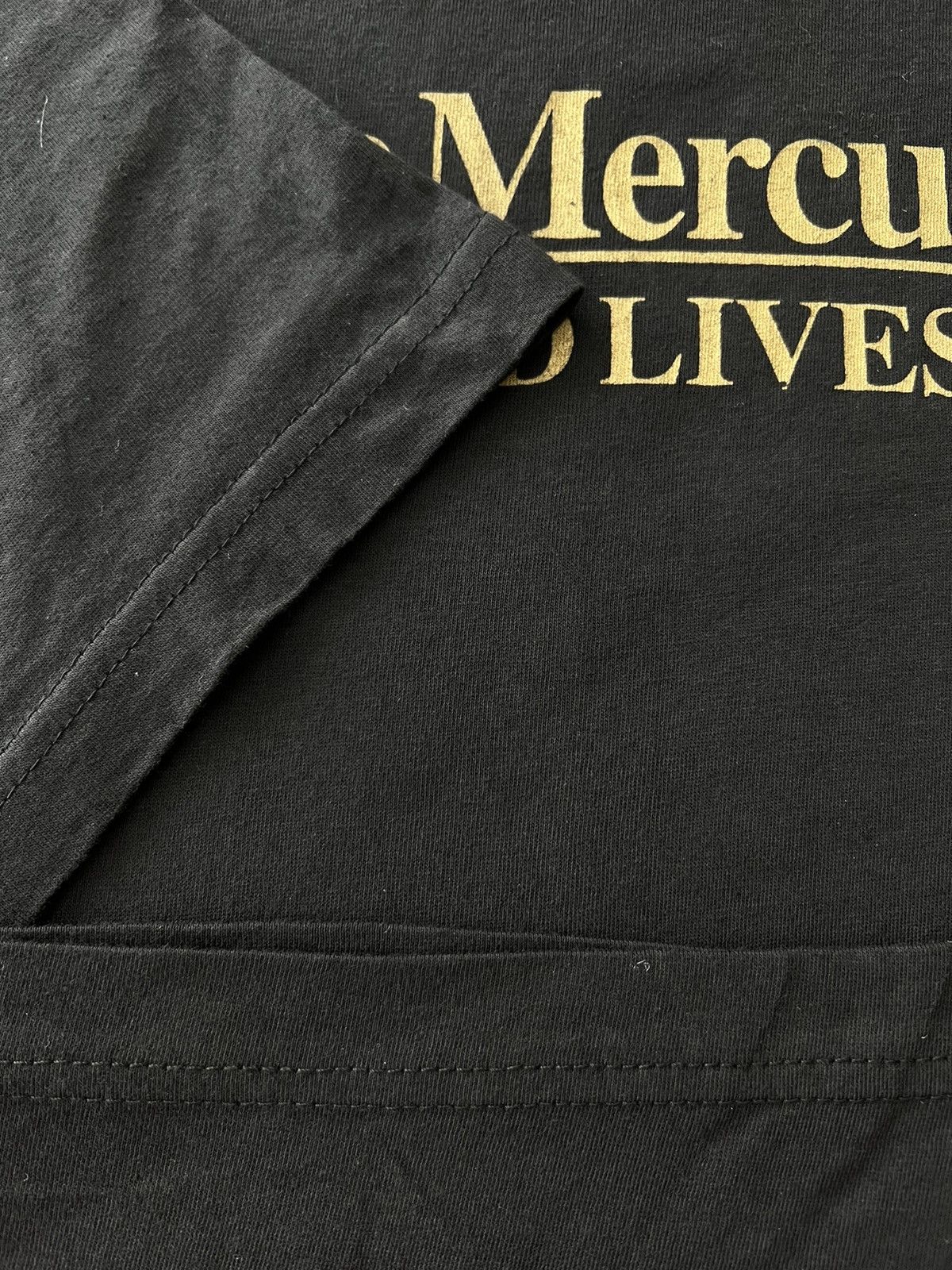Vintage 90s Freddie Mercury The Legend Lives On Queen Tee