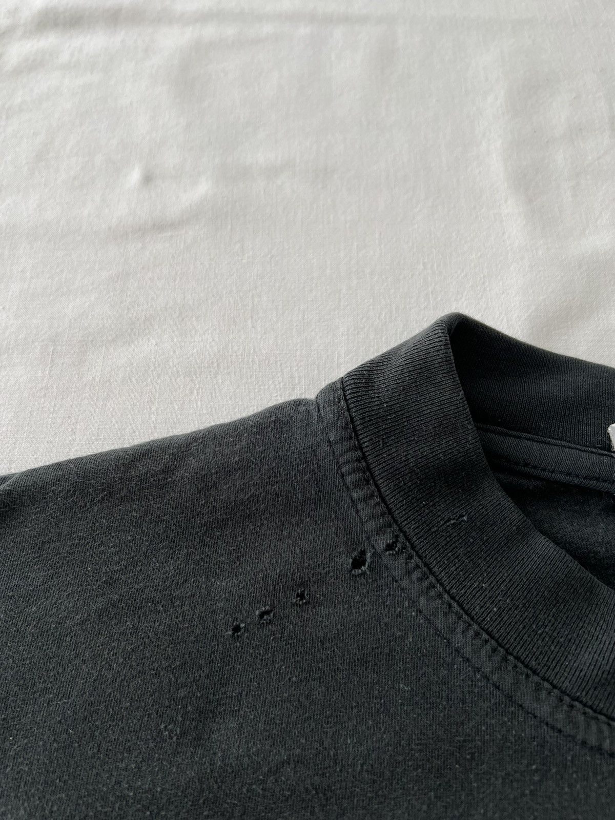 Vintage Vintage 2002 Men in Black 2 MIB Faded Black Tee (Will Smith) Size US XL / EU 56 / 4 - 7 Thumbnail