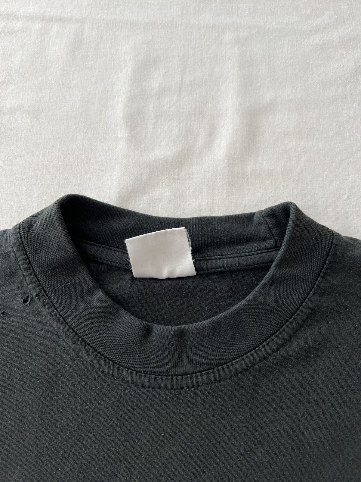 Vintage Vintage 2002 Men in Black 2 MIB Faded Black Tee (Will Smith) Size US XL / EU 56 / 4 - 8 Thumbnail