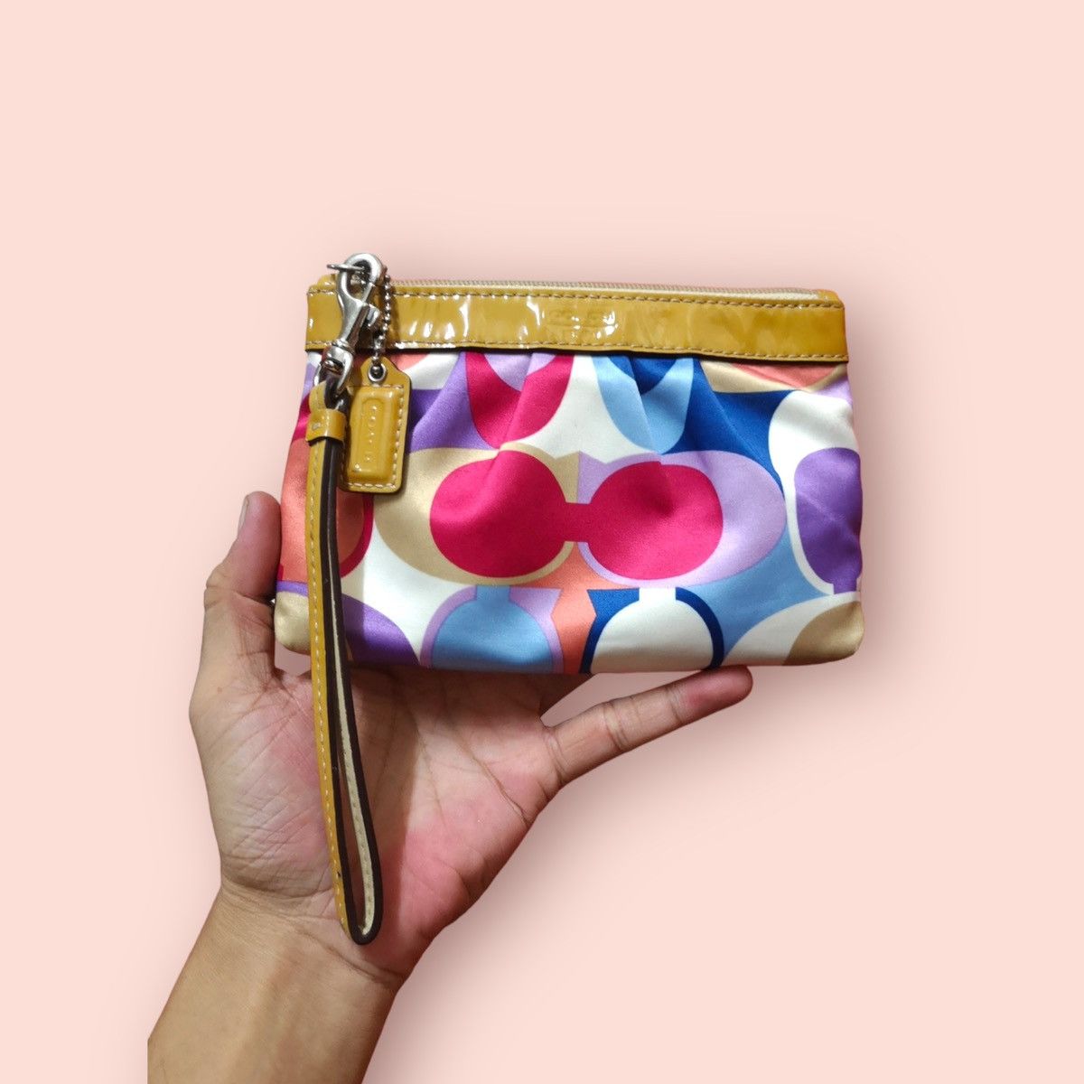 Coach × Designer × Whistles VINTAGE COACH POPPY WRISTLET /PURSE Size ONE SIZE - 8 Thumbnail