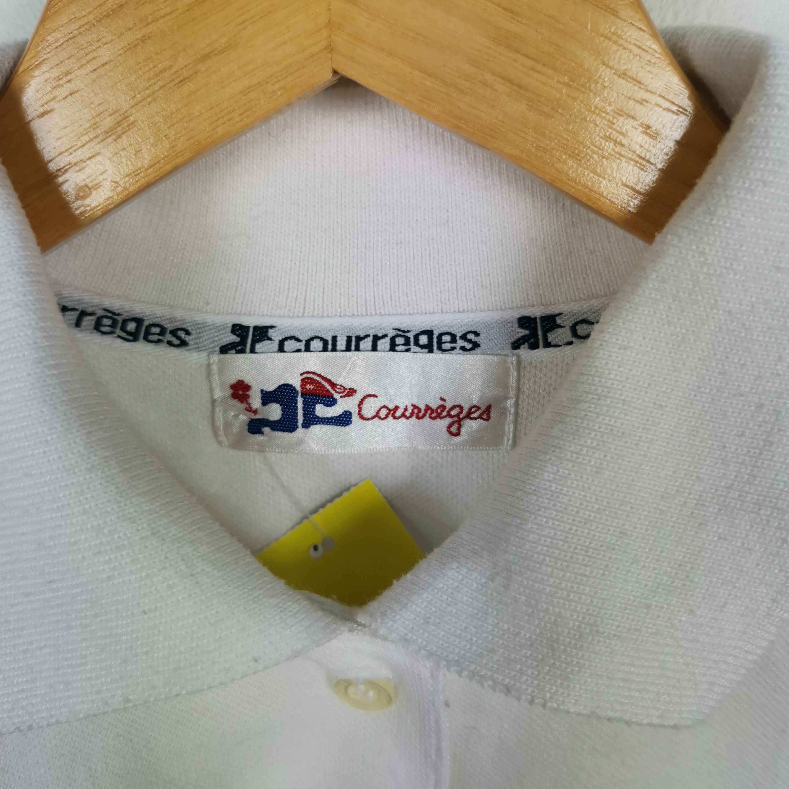 Courreges Vintage Courreges T Shirt Courreges Polo's Tees | BS45766. Size US S / EU 44-46 / 1 - 4 Thumbnail